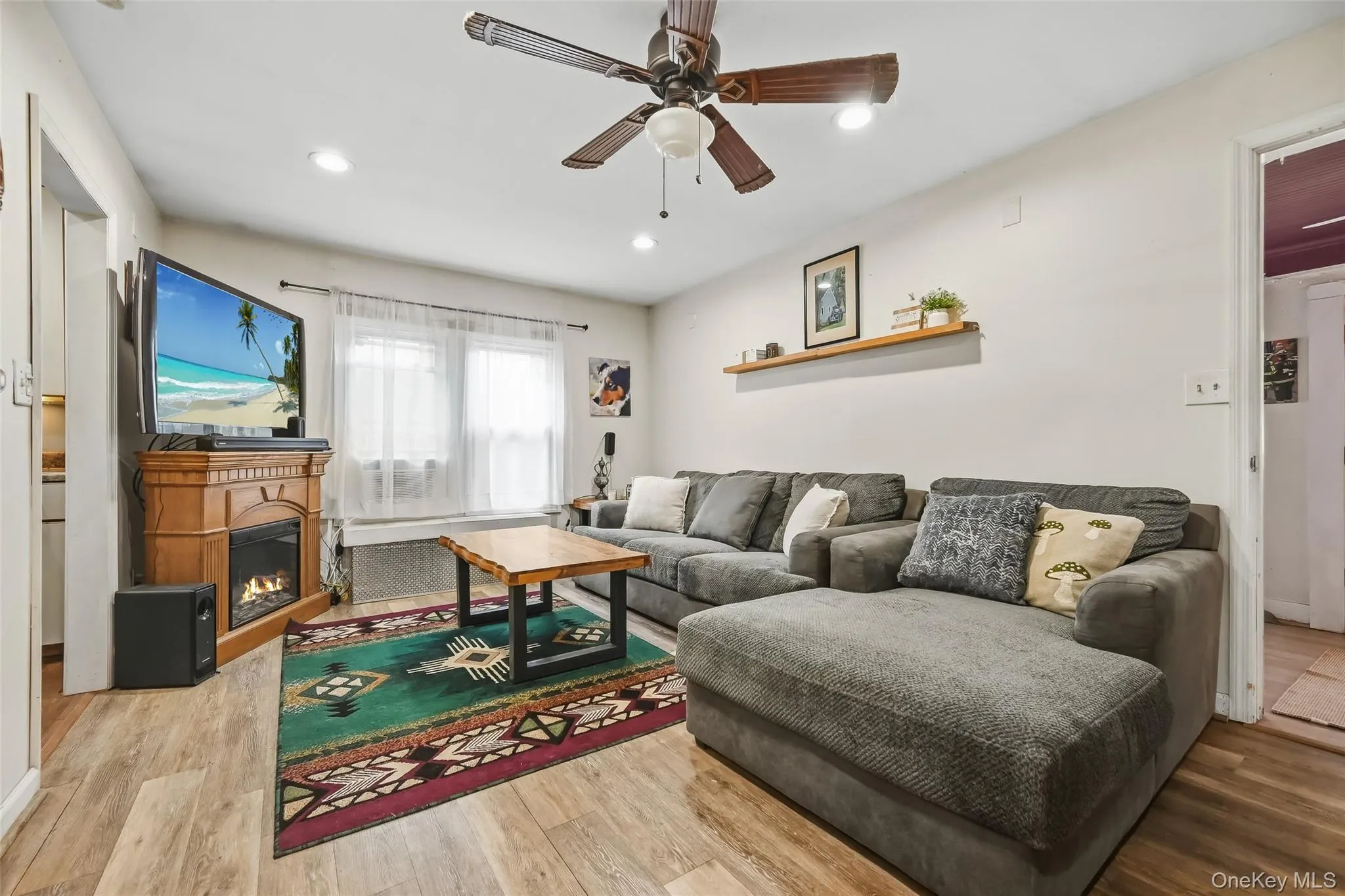 15 Elm Street, Warwick (town), NY, 3 Bedrooms Bedrooms, 6 Rooms Rooms,1 BathroomBathrooms,Residential,For Rent,Elm,0,1052521 15 Elm Street, Warwick (town), NY, 3 Bedrooms Bedrooms, 6 Rooms Rooms,1 BathroomBathrooms,Residential,For Rent,Elm,0,1052521