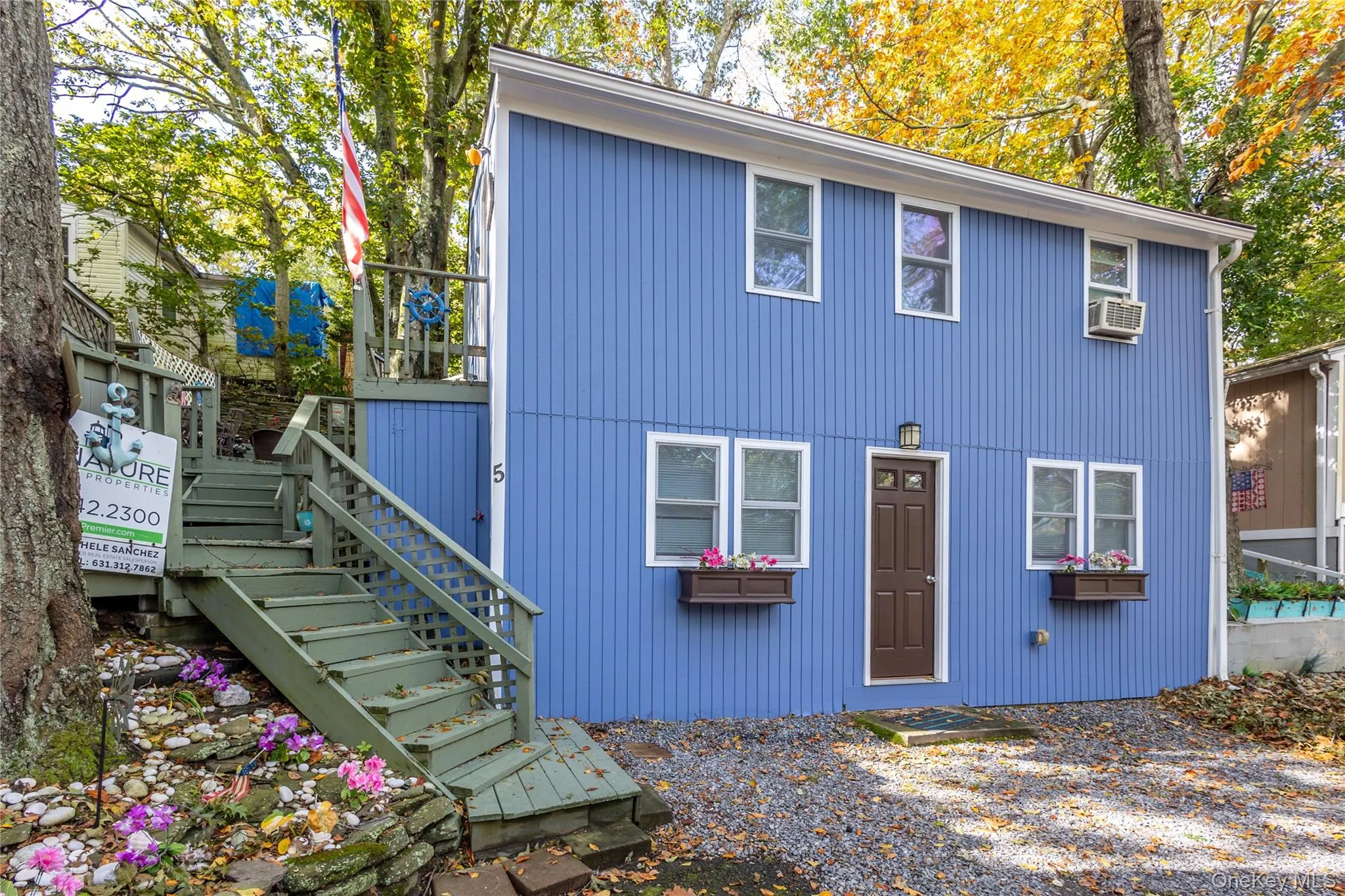 5 Surfway, Riverhead, NY, 4 Bedrooms Bedrooms, 8 Rooms Rooms,2 BathroomsBathrooms,Residential,For Rent,Surfway,0,1052527 5 Surfway, Riverhead, NY, 4 Bedrooms Bedrooms, 8 Rooms Rooms,2 BathroomsBathrooms,Residential,For Rent,Surfway,0,1052527