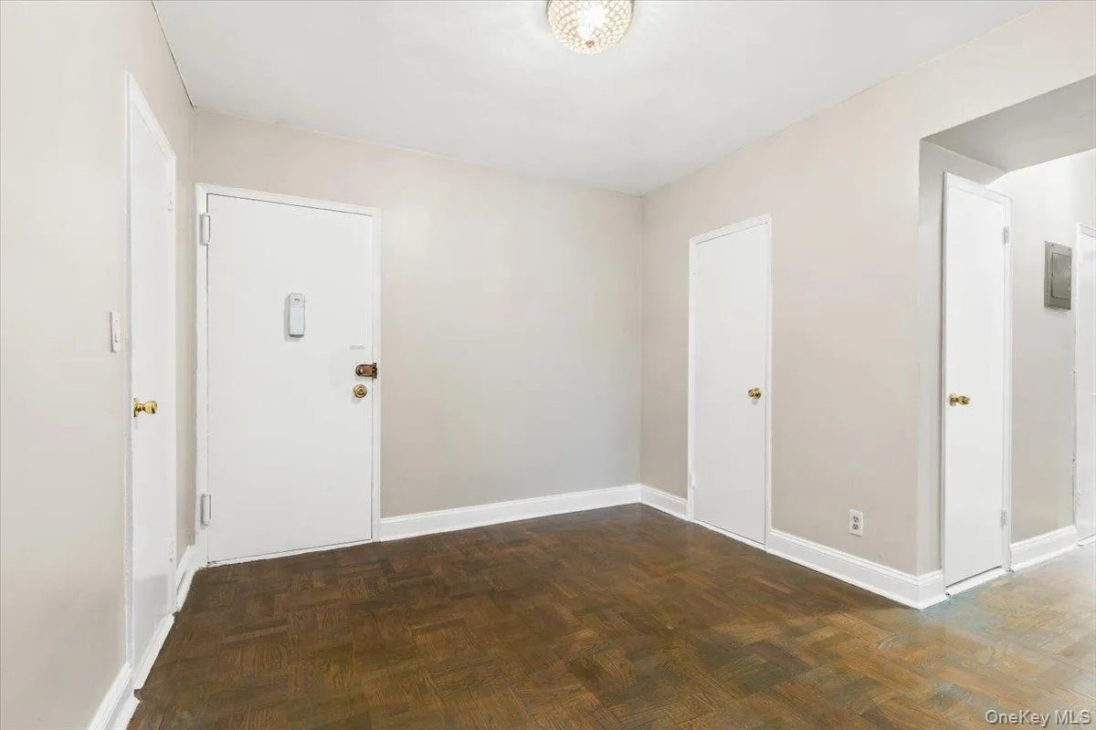 16 Broadway, White Plains, NY, 1 Bedroom Bedrooms, 4 Rooms Rooms,1 BathroomBathrooms,Residential,For Rent,Broadway,0,1052528 16 Broadway, White Plains, NY, 1 Bedroom Bedrooms, 4 Rooms Rooms,1 BathroomBathrooms,Residential,For Rent,Broadway,0,1052528