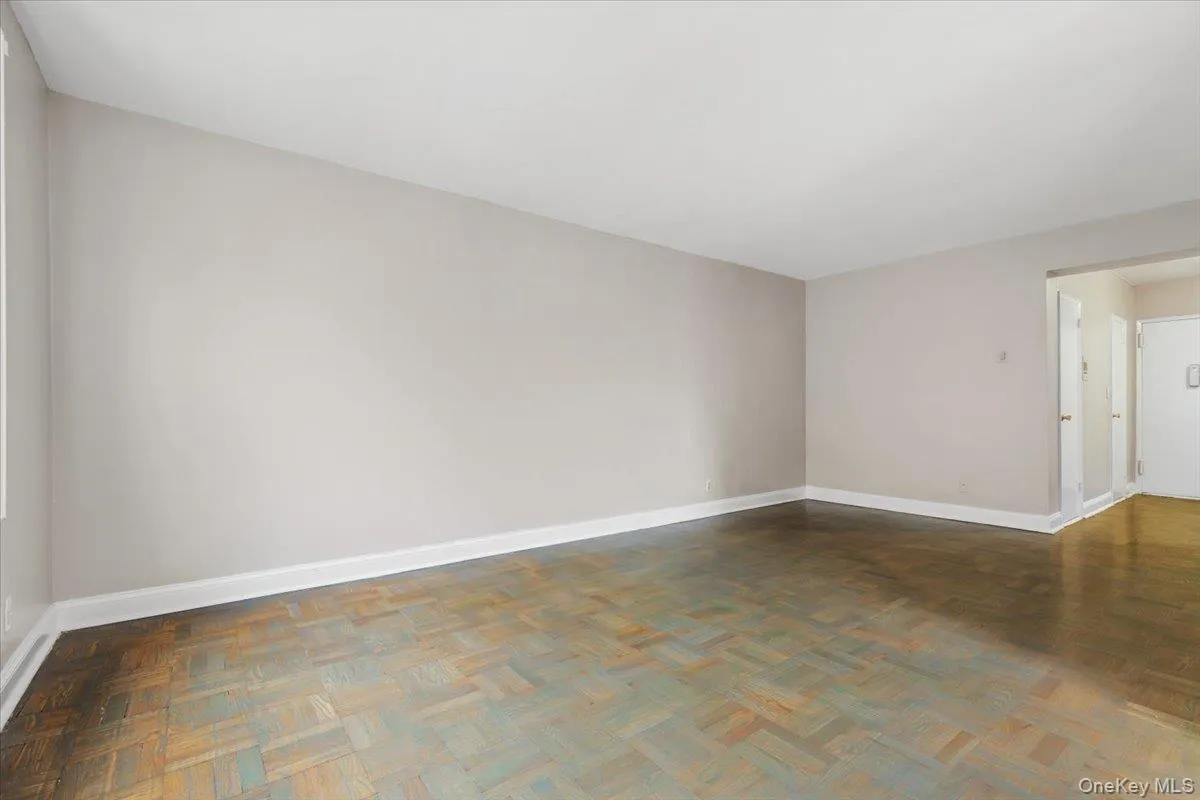 16 Broadway, White Plains, NY, 1 Bedroom Bedrooms, 4 Rooms Rooms,1 BathroomBathrooms,Residential,For Rent,Broadway,0,1052528 16 Broadway, White Plains, NY, 1 Bedroom Bedrooms, 4 Rooms Rooms,1 BathroomBathrooms,Residential,For Rent,Broadway,0,1052528