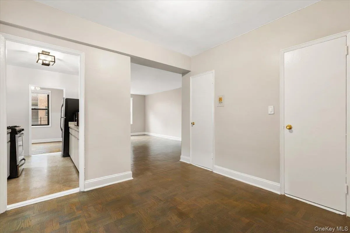 16 Broadway, White Plains, NY, 1 Bedroom Bedrooms, 4 Rooms Rooms,1 BathroomBathrooms,Residential,For Rent,Broadway,0,1052528 16 Broadway, White Plains, NY, 1 Bedroom Bedrooms, 4 Rooms Rooms,1 BathroomBathrooms,Residential,For Rent,Broadway,0,1052528