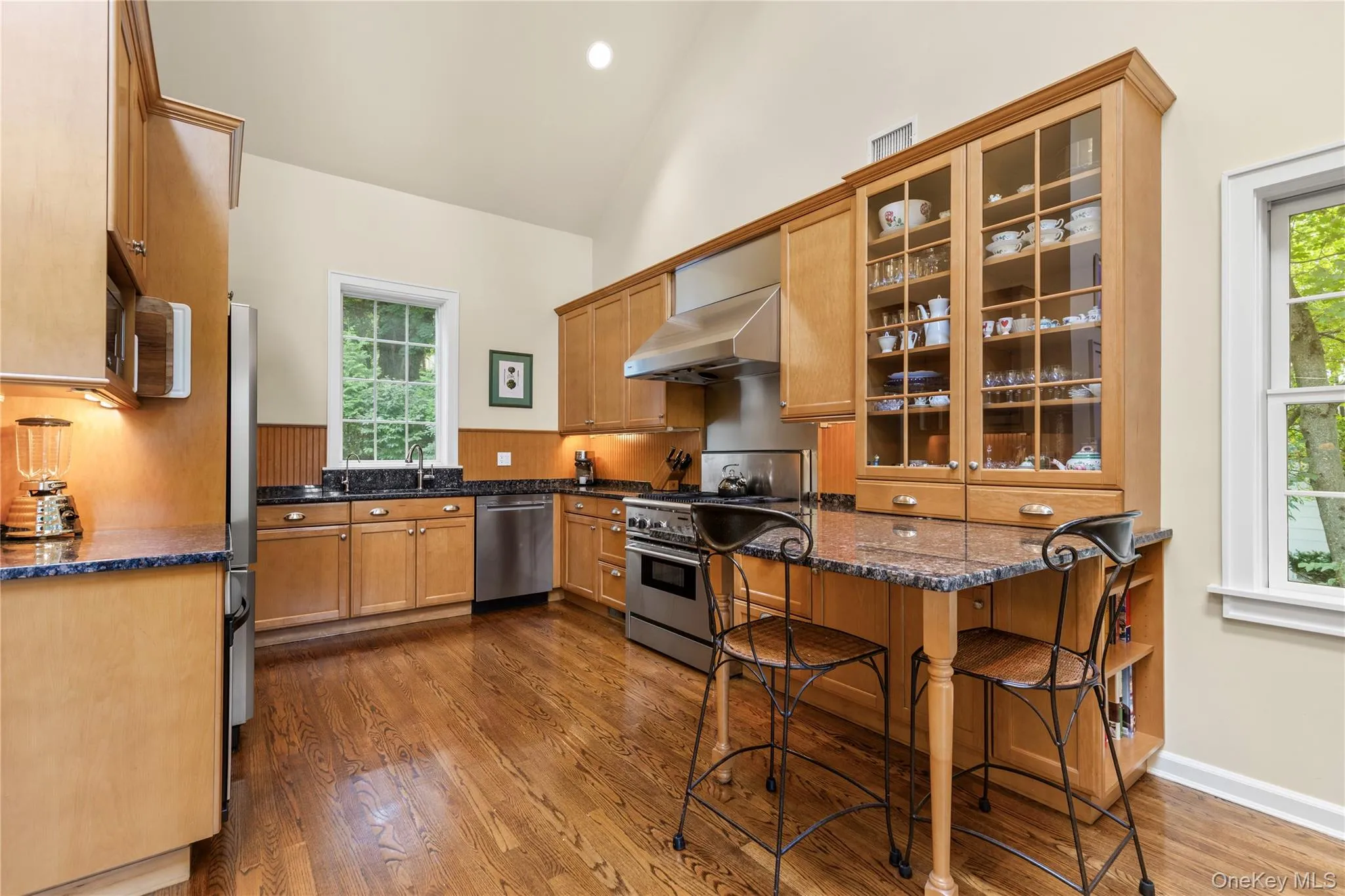 Terrific layout with ample counterspace Terrific layout with ample counterspace