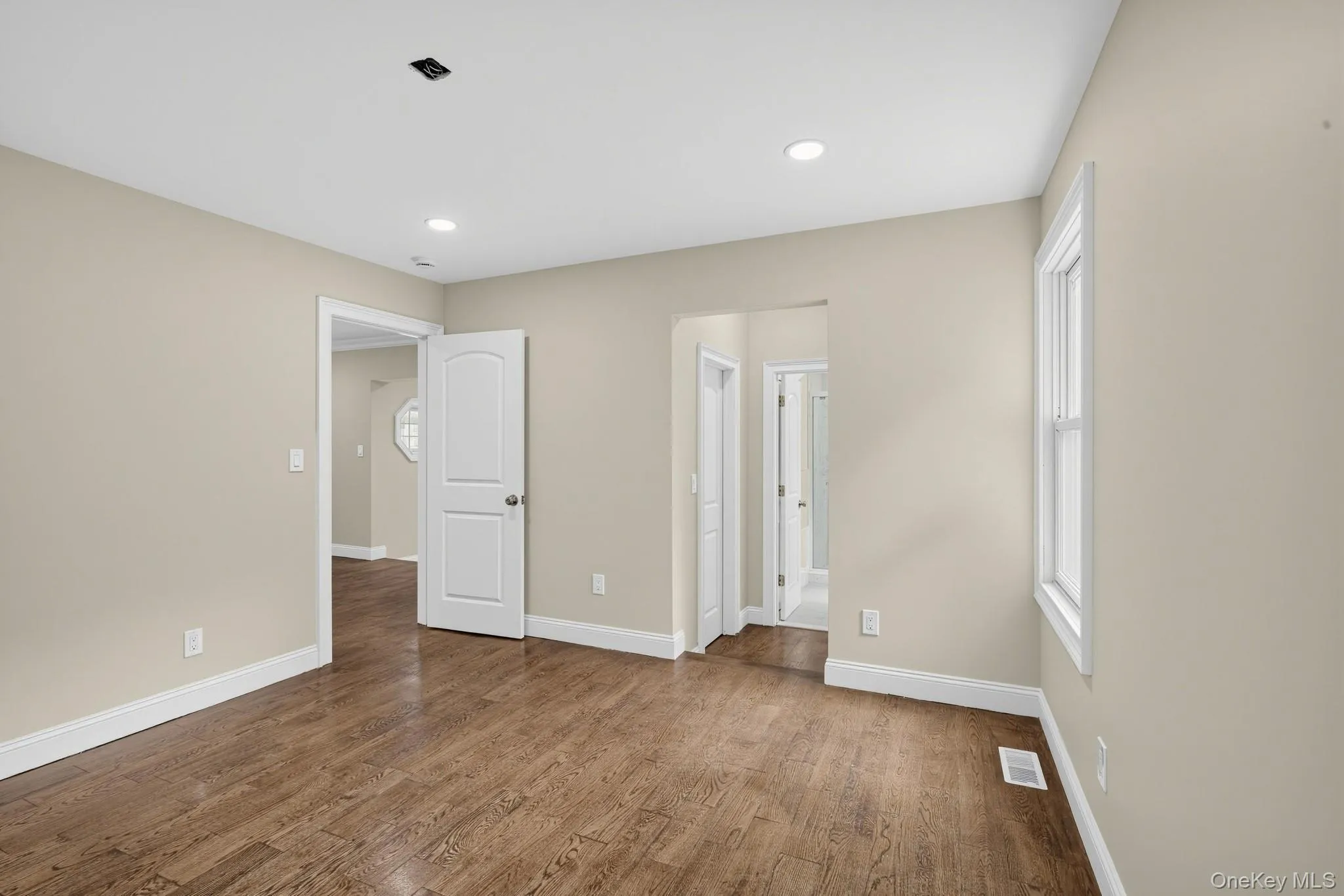 355 Forest Lane, Smithtown, NY, 4 Bedrooms Bedrooms, 7 Rooms Rooms,2 BathroomsBathrooms,Residential,For Rent,Forest,0,1052534 355 Forest Lane, Smithtown, NY, 4 Bedrooms Bedrooms, 7 Rooms Rooms,2 BathroomsBathrooms,Residential,For Rent,Forest,0,1052534