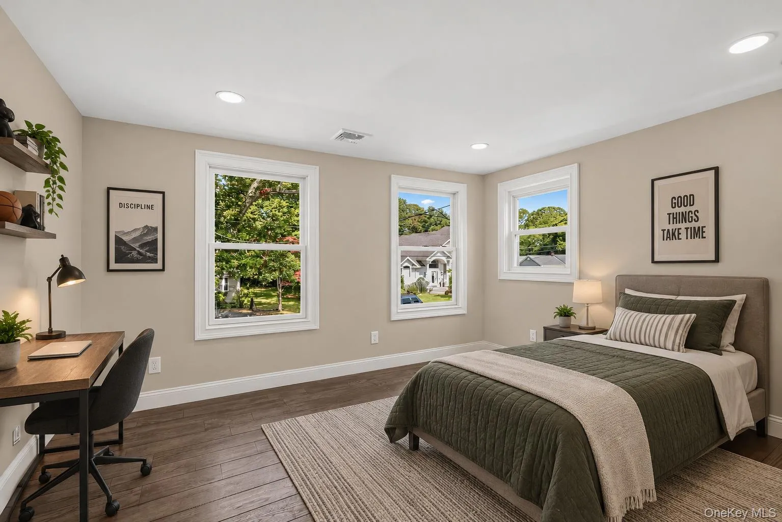 355 Forest Lane, Smithtown, NY, 4 Bedrooms Bedrooms, 7 Rooms Rooms,2 BathroomsBathrooms,Residential,For Rent,Forest,0,1052534 355 Forest Lane, Smithtown, NY, 4 Bedrooms Bedrooms, 7 Rooms Rooms,2 BathroomsBathrooms,Residential,For Rent,Forest,0,1052534