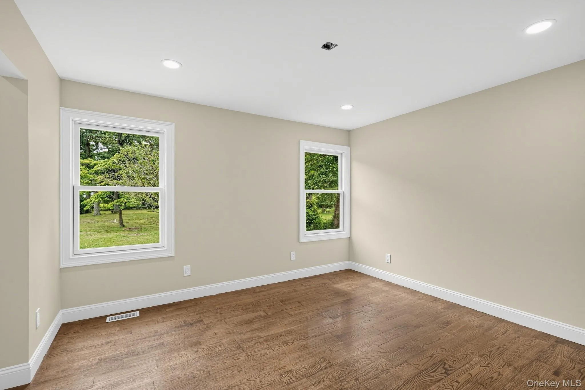 355 Forest Lane, Smithtown, NY, 4 Bedrooms Bedrooms, 7 Rooms Rooms,2 BathroomsBathrooms,Residential,For Rent,Forest,0,1052534 355 Forest Lane, Smithtown, NY, 4 Bedrooms Bedrooms, 7 Rooms Rooms,2 BathroomsBathrooms,Residential,For Rent,Forest,0,1052534
