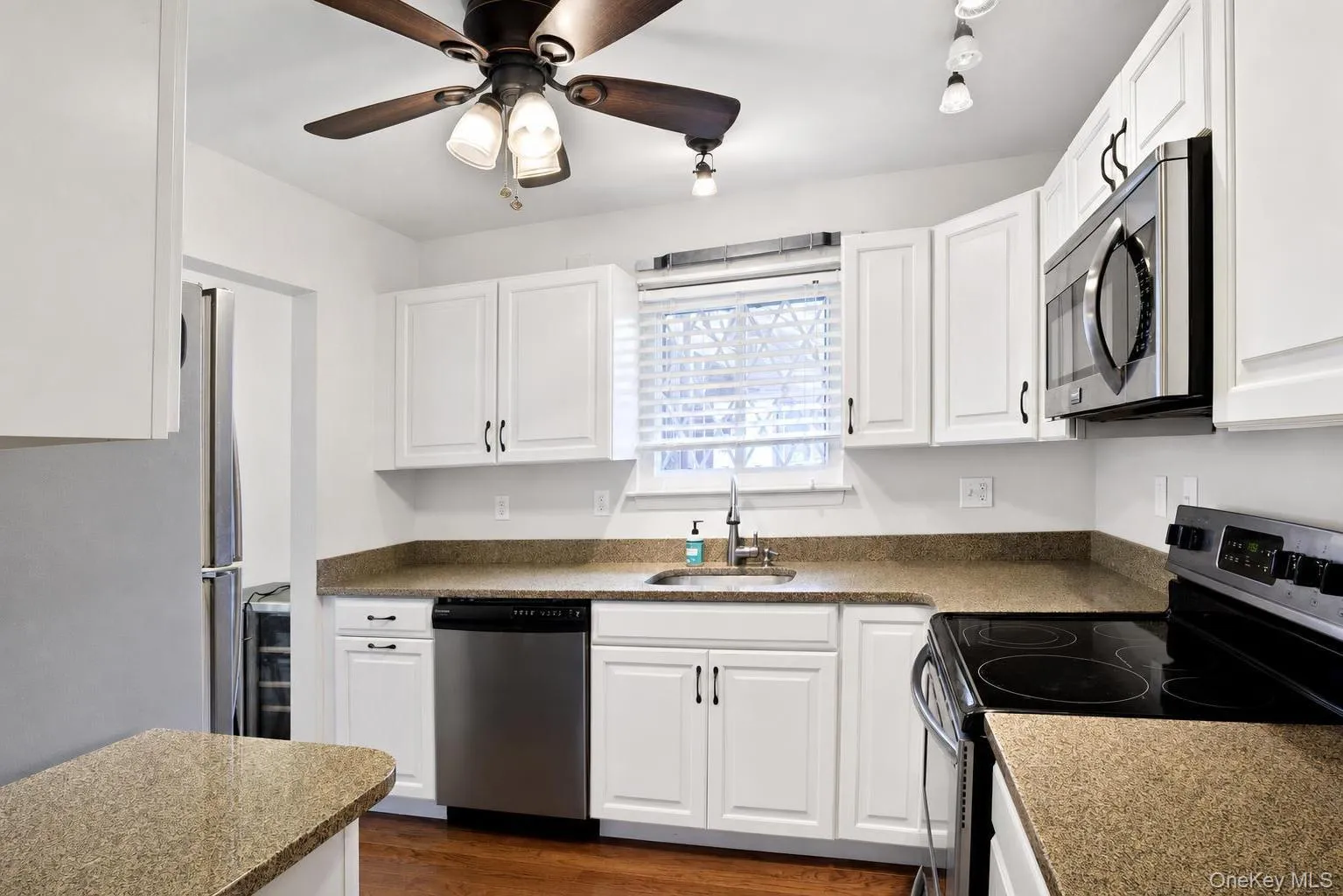 129 Main Street, Cornwall, NY, 2 Bedrooms Bedrooms, 5 Rooms Rooms,2 BathroomsBathrooms,Residential,For Rent,Main,0,1052537 129 Main Street, Cornwall, NY, 2 Bedrooms Bedrooms, 5 Rooms Rooms,2 BathroomsBathrooms,Residential,For Rent,Main,0,1052537
