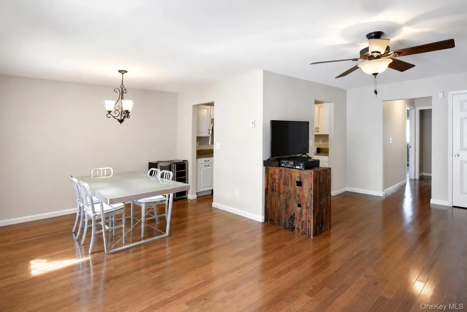 129 Main Street, Cornwall, NY, 2 Bedrooms Bedrooms, 5 Rooms Rooms,2 BathroomsBathrooms,Residential,For Rent,Main,0,1052537 129 Main Street, Cornwall, NY, 2 Bedrooms Bedrooms, 5 Rooms Rooms,2 BathroomsBathrooms,Residential,For Rent,Main,0,1052537