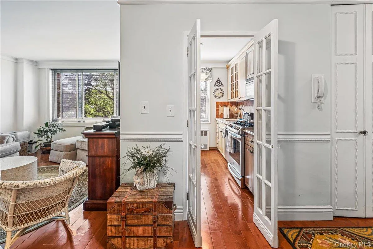 220-55 46th Avenue, New York, NY, 1 Bedroom Bedrooms, 3 Rooms Rooms,1 BathroomBathrooms,Residential,For Rent,46th,0,1052542 220-55 46th Avenue, New York, NY, 1 Bedroom Bedrooms, 3 Rooms Rooms,1 BathroomBathrooms,Residential,For Rent,46th,0,1052542