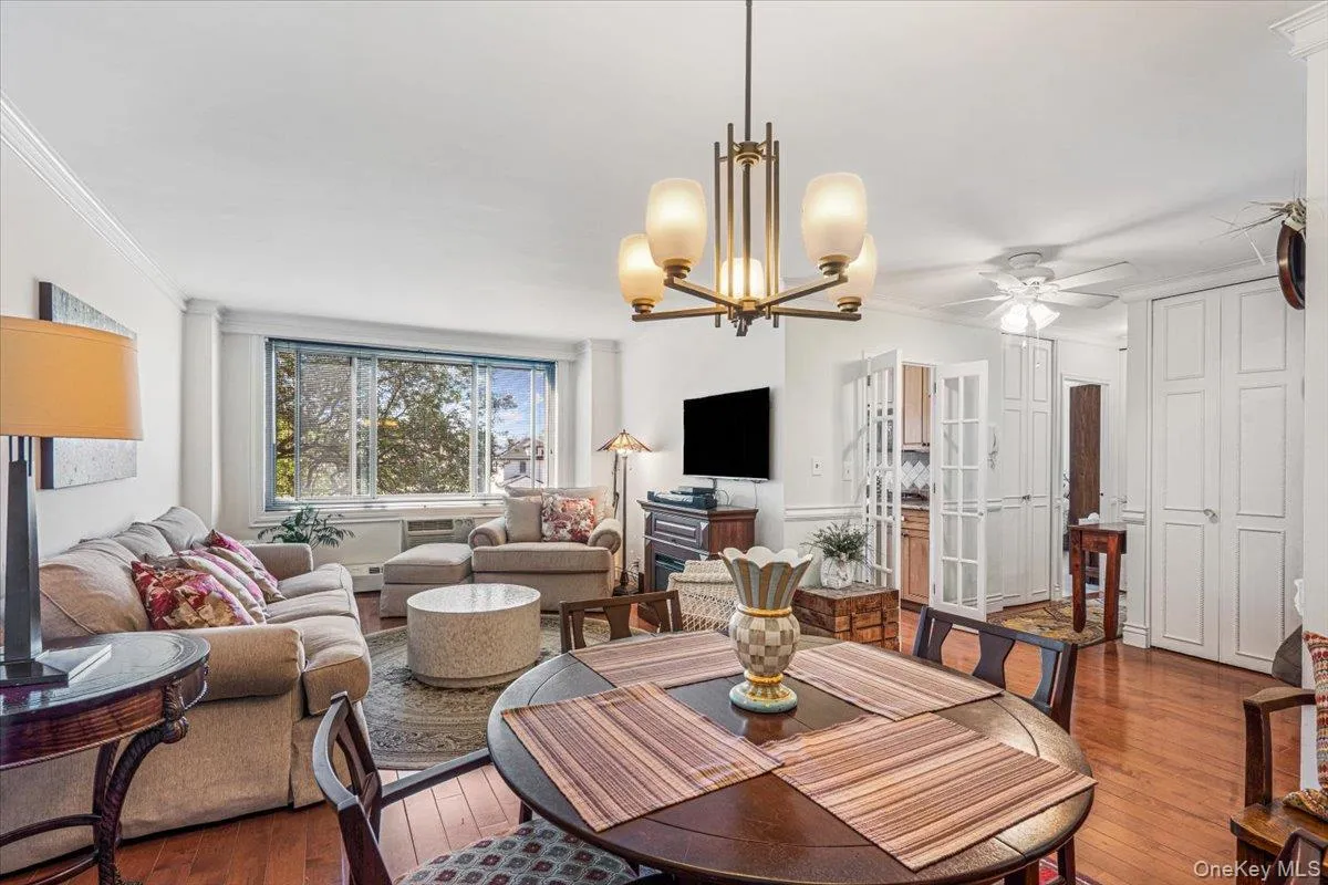 220-55 46th Avenue, New York, NY, 1 Bedroom Bedrooms, 3 Rooms Rooms,1 BathroomBathrooms,Residential,For Rent,46th,0,1052542 220-55 46th Avenue, New York, NY, 1 Bedroom Bedrooms, 3 Rooms Rooms,1 BathroomBathrooms,Residential,For Rent,46th,0,1052542