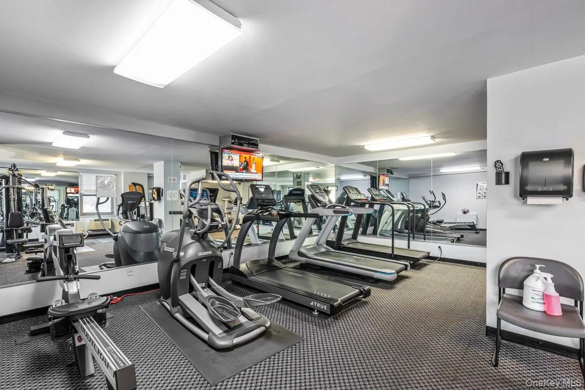 220-55 46th Avenue, New York, NY, 1 Bedroom Bedrooms, 3 Rooms Rooms,1 BathroomBathrooms,Residential,For Rent,46th,0,1052542 220-55 46th Avenue, New York, NY, 1 Bedroom Bedrooms, 3 Rooms Rooms,1 BathroomBathrooms,Residential,For Rent,46th,0,1052542