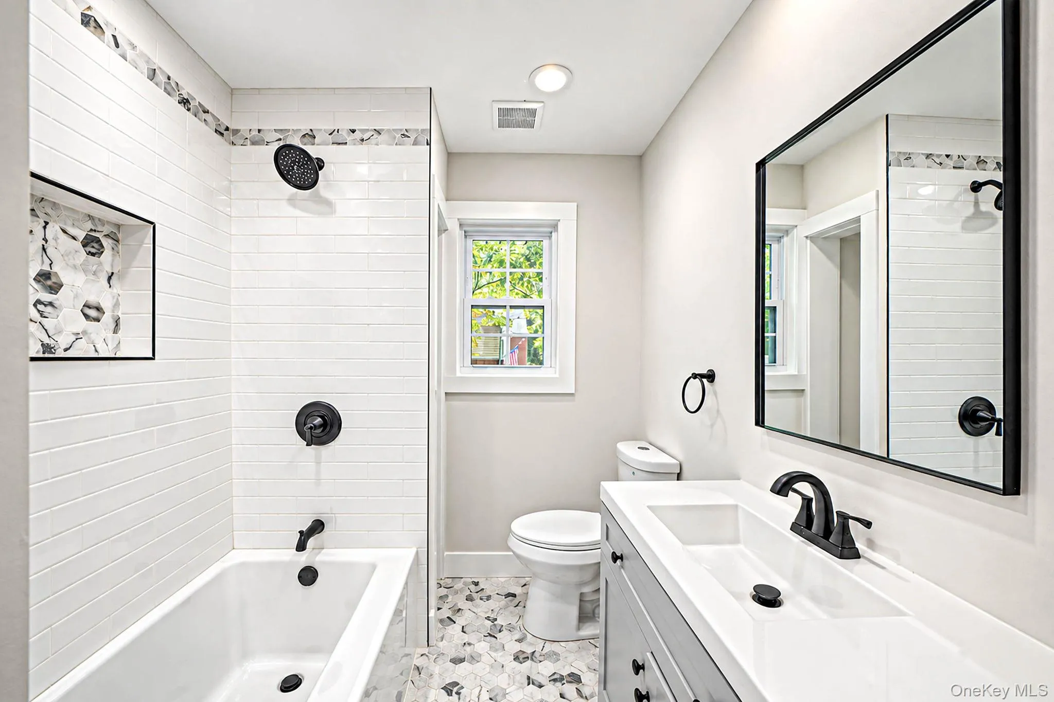 128 Crooked Hill Road, Huntington, NY, 4 Bedrooms Bedrooms, 8 Rooms Rooms,4 BathroomsBathrooms,Residential,For Rent,Crooked Hill,0,1052550 128 Crooked Hill Road, Huntington, NY, 4 Bedrooms Bedrooms, 8 Rooms Rooms,4 BathroomsBathrooms,Residential,For Rent,Crooked Hill,0,1052550