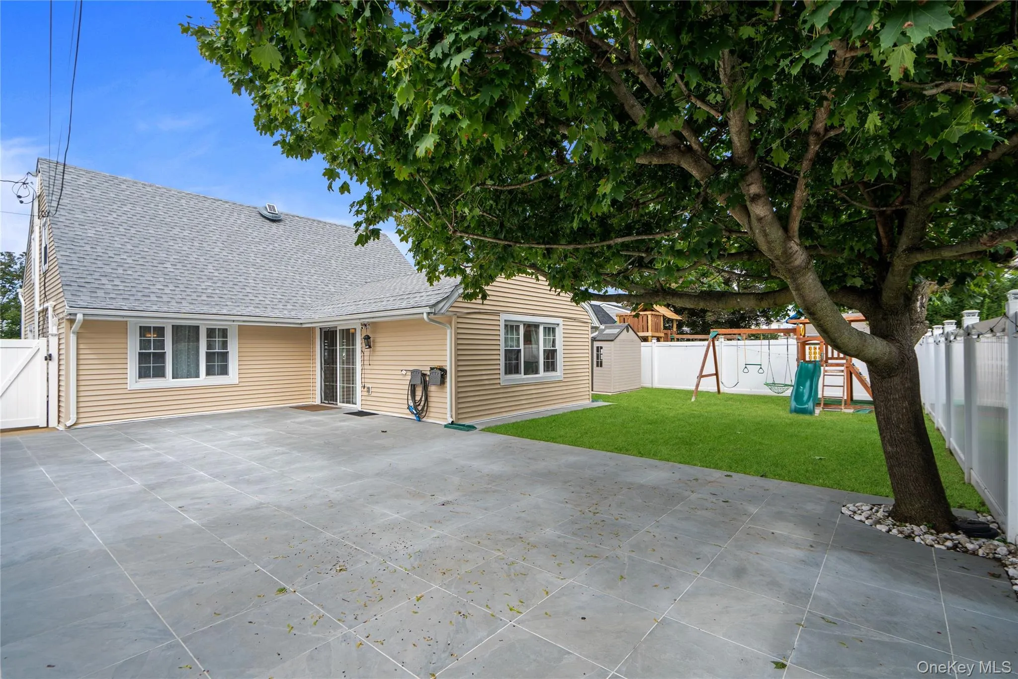 79 Albatross Road, Hempstead, NY, 3 Bedrooms Bedrooms, 7 Rooms Rooms,2 BathroomsBathrooms,Residential,For Rent,Albatross,0,1052557 79 Albatross Road, Hempstead, NY, 3 Bedrooms Bedrooms, 7 Rooms Rooms,2 BathroomsBathrooms,Residential,For Rent,Albatross,0,1052557