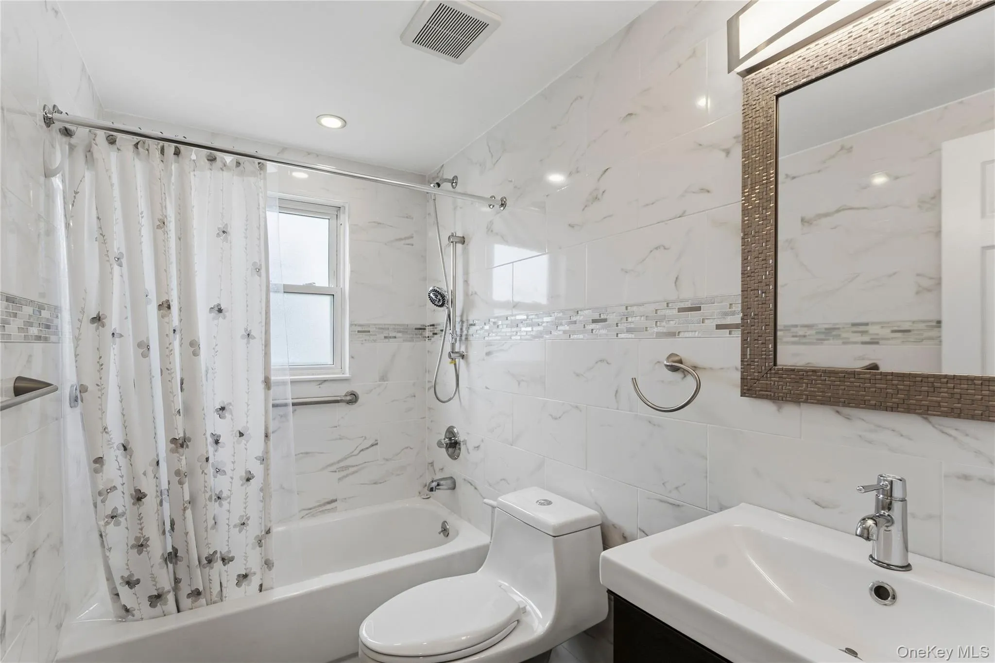 79 Albatross Road, Hempstead, NY, 3 Bedrooms Bedrooms, 7 Rooms Rooms,2 BathroomsBathrooms,Residential,For Rent,Albatross,0,1052557 79 Albatross Road, Hempstead, NY, 3 Bedrooms Bedrooms, 7 Rooms Rooms,2 BathroomsBathrooms,Residential,For Rent,Albatross,0,1052557