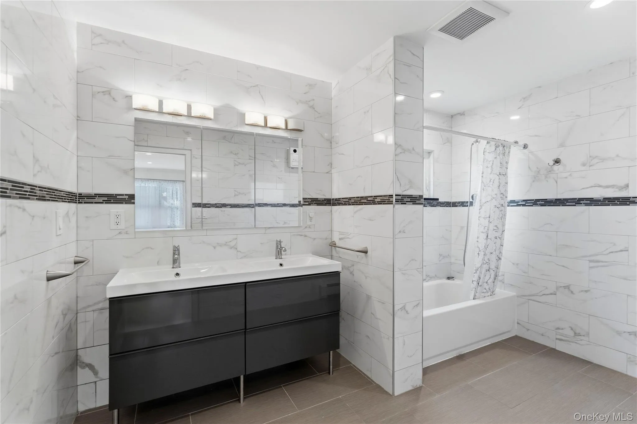 79 Albatross Road, Hempstead, NY, 3 Bedrooms Bedrooms, 7 Rooms Rooms,2 BathroomsBathrooms,Residential,For Rent,Albatross,0,1052557 79 Albatross Road, Hempstead, NY, 3 Bedrooms Bedrooms, 7 Rooms Rooms,2 BathroomsBathrooms,Residential,For Rent,Albatross,0,1052557