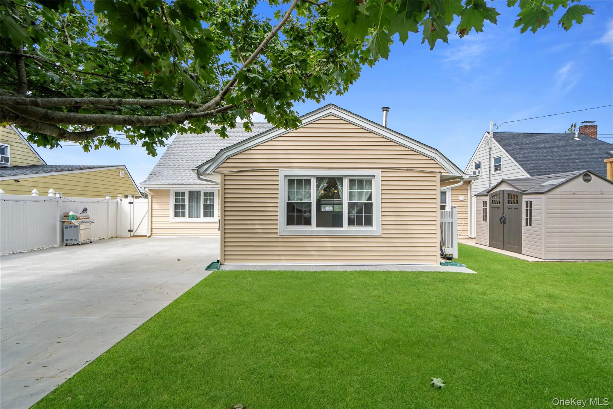79 Albatross Road, Hempstead, NY, 3 Bedrooms Bedrooms, 7 Rooms Rooms,2 BathroomsBathrooms,Residential,For Rent,Albatross,0,1052557 79 Albatross Road, Hempstead, NY, 3 Bedrooms Bedrooms, 7 Rooms Rooms,2 BathroomsBathrooms,Residential,For Rent,Albatross,0,1052557