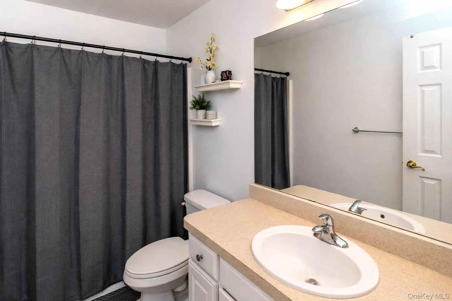 28 3rd Street, Middletown, NY, 4 Bedrooms Bedrooms, 10 Rooms Rooms,3 BathroomsBathrooms,Residential,For Rent,3rd,0,1052558 28 3rd Street, Middletown, NY, 4 Bedrooms Bedrooms, 10 Rooms Rooms,3 BathroomsBathrooms,Residential,For Rent,3rd,0,1052558