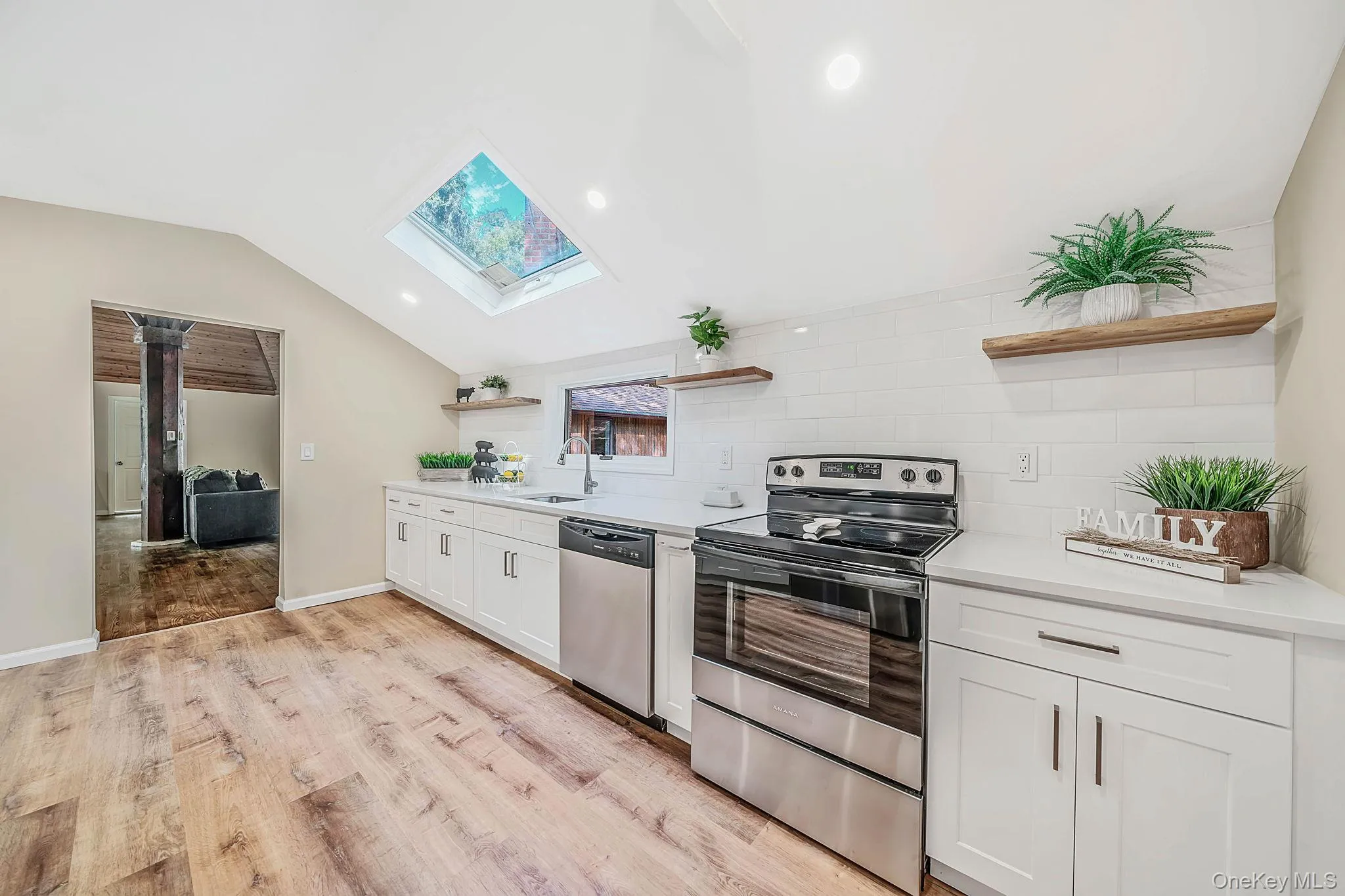 5 Jacobs Lane, Brookhaven, NY, 3 Bedrooms Bedrooms, 7 Rooms Rooms,1 BathroomBathrooms,Residential,For Rent,Jacobs,0,1052565 5 Jacobs Lane, Brookhaven, NY, 3 Bedrooms Bedrooms, 7 Rooms Rooms,1 BathroomBathrooms,Residential,For Rent,Jacobs,0,1052565