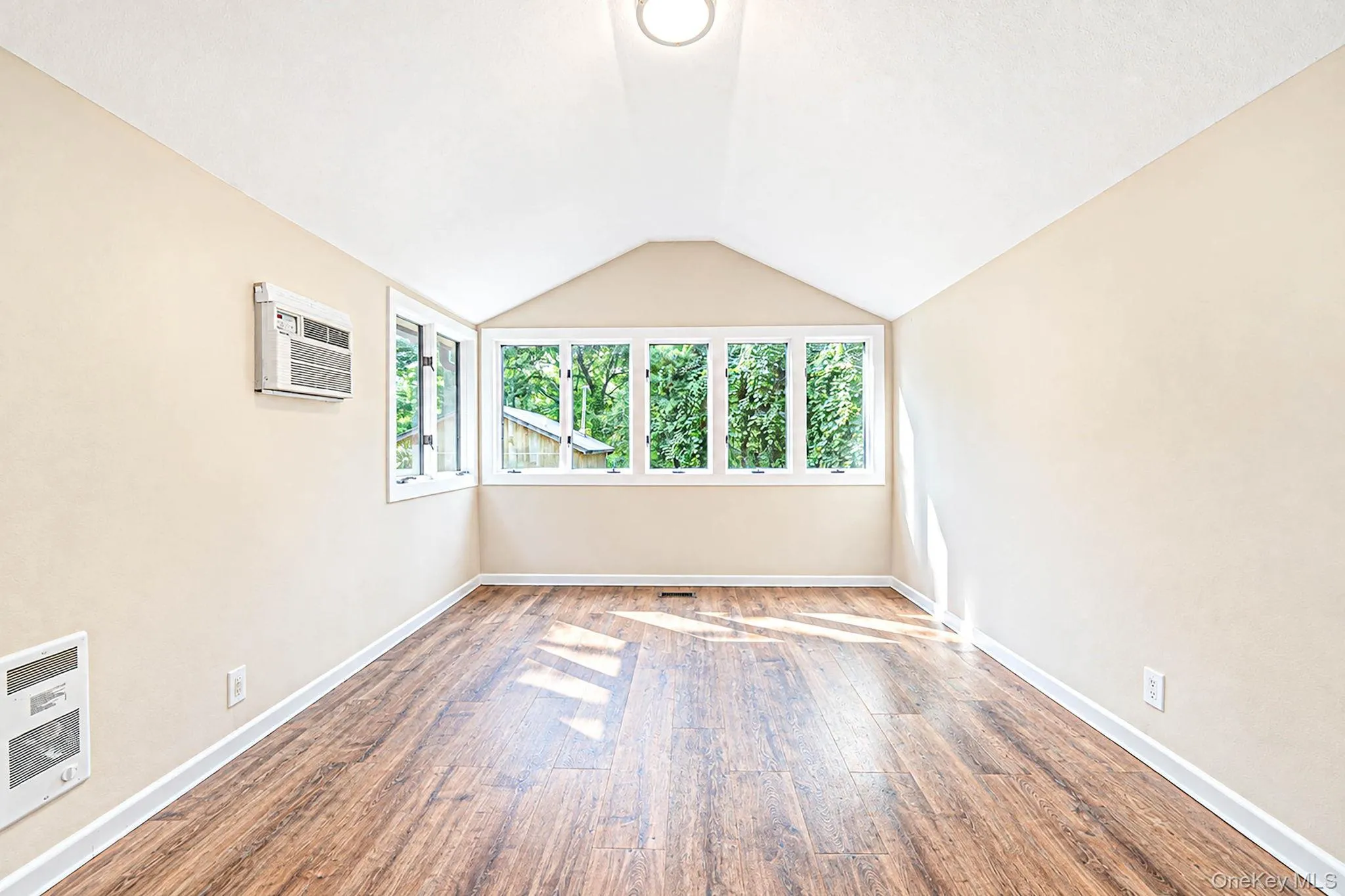 5 Jacobs Lane, Brookhaven, NY, 3 Bedrooms Bedrooms, 7 Rooms Rooms,1 BathroomBathrooms,Residential,For Rent,Jacobs,0,1052565 5 Jacobs Lane, Brookhaven, NY, 3 Bedrooms Bedrooms, 7 Rooms Rooms,1 BathroomBathrooms,Residential,For Rent,Jacobs,0,1052565