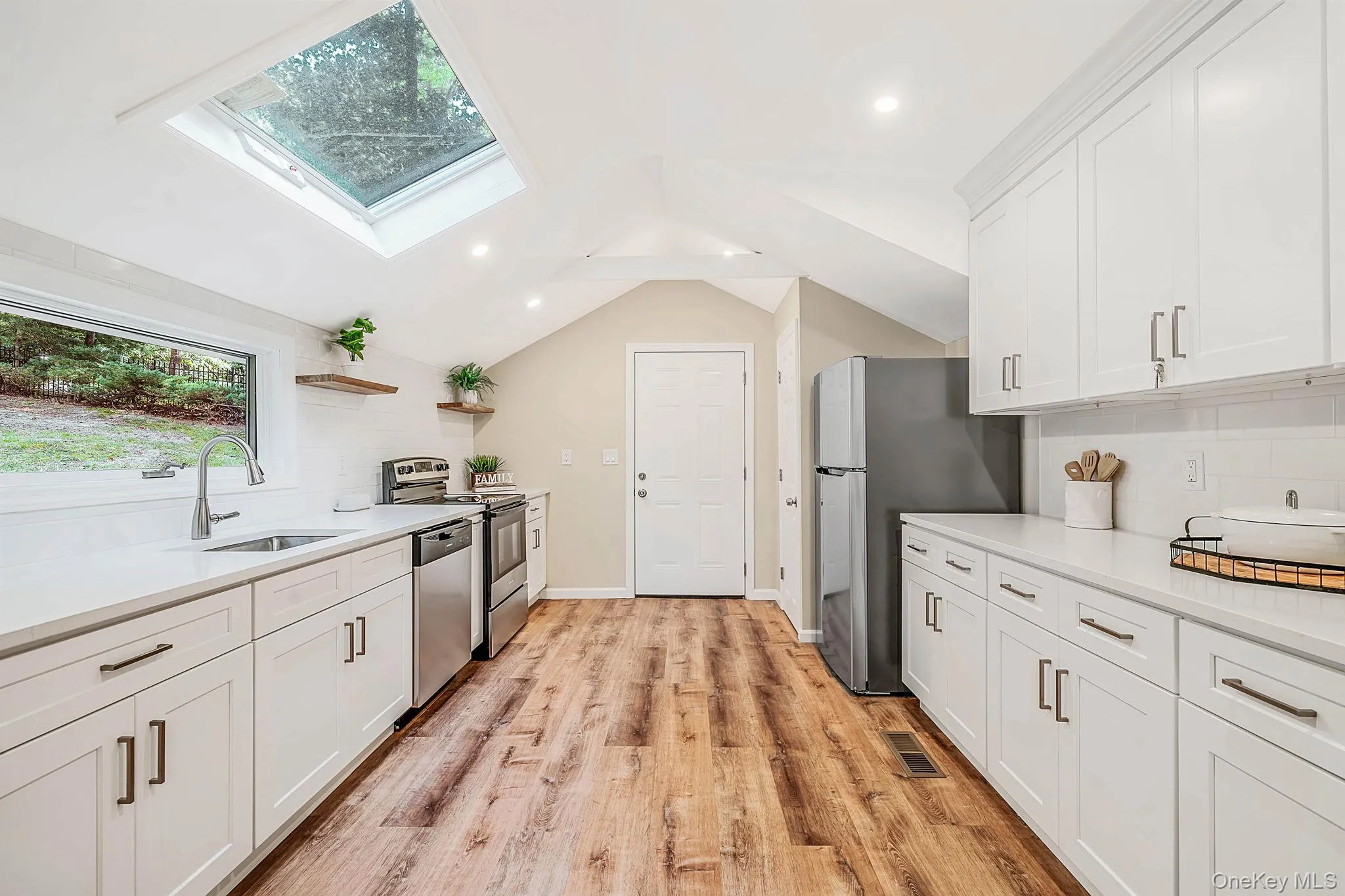 5 Jacobs Lane, Brookhaven, NY, 3 Bedrooms Bedrooms, 7 Rooms Rooms,1 BathroomBathrooms,Residential,For Rent,Jacobs,0,1052565 5 Jacobs Lane, Brookhaven, NY, 3 Bedrooms Bedrooms, 7 Rooms Rooms,1 BathroomBathrooms,Residential,For Rent,Jacobs,0,1052565