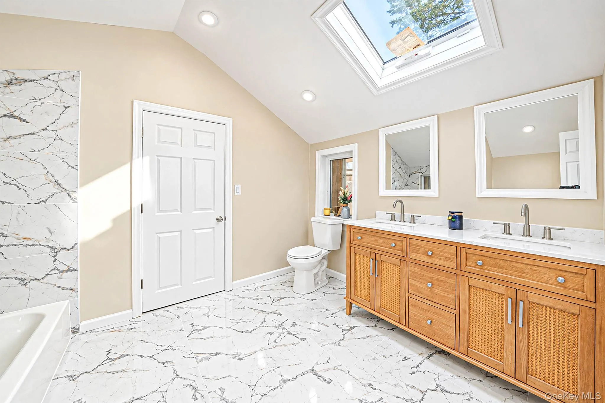 5 Jacobs Lane, Brookhaven, NY, 3 Bedrooms Bedrooms, 7 Rooms Rooms,1 BathroomBathrooms,Residential,For Rent,Jacobs,0,1052565 5 Jacobs Lane, Brookhaven, NY, 3 Bedrooms Bedrooms, 7 Rooms Rooms,1 BathroomBathrooms,Residential,For Rent,Jacobs,0,1052565