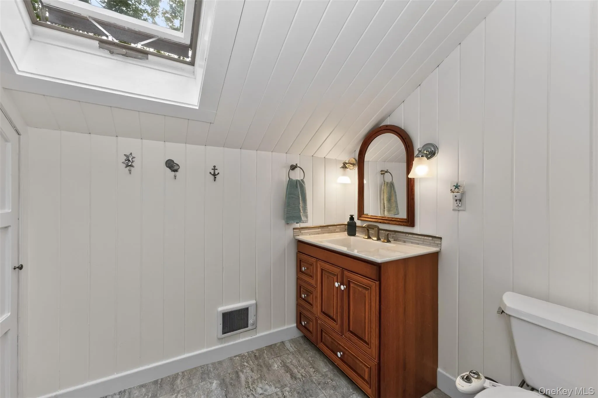 1407 Albany Avenue, Kinderhook, NY, 3 Bedrooms Bedrooms, 11 Rooms Rooms,1 BathroomBathrooms,Residential,For Rent,Albany,0,1052569 1407 Albany Avenue, Kinderhook, NY, 3 Bedrooms Bedrooms, 11 Rooms Rooms,1 BathroomBathrooms,Residential,For Rent,Albany,0,1052569
