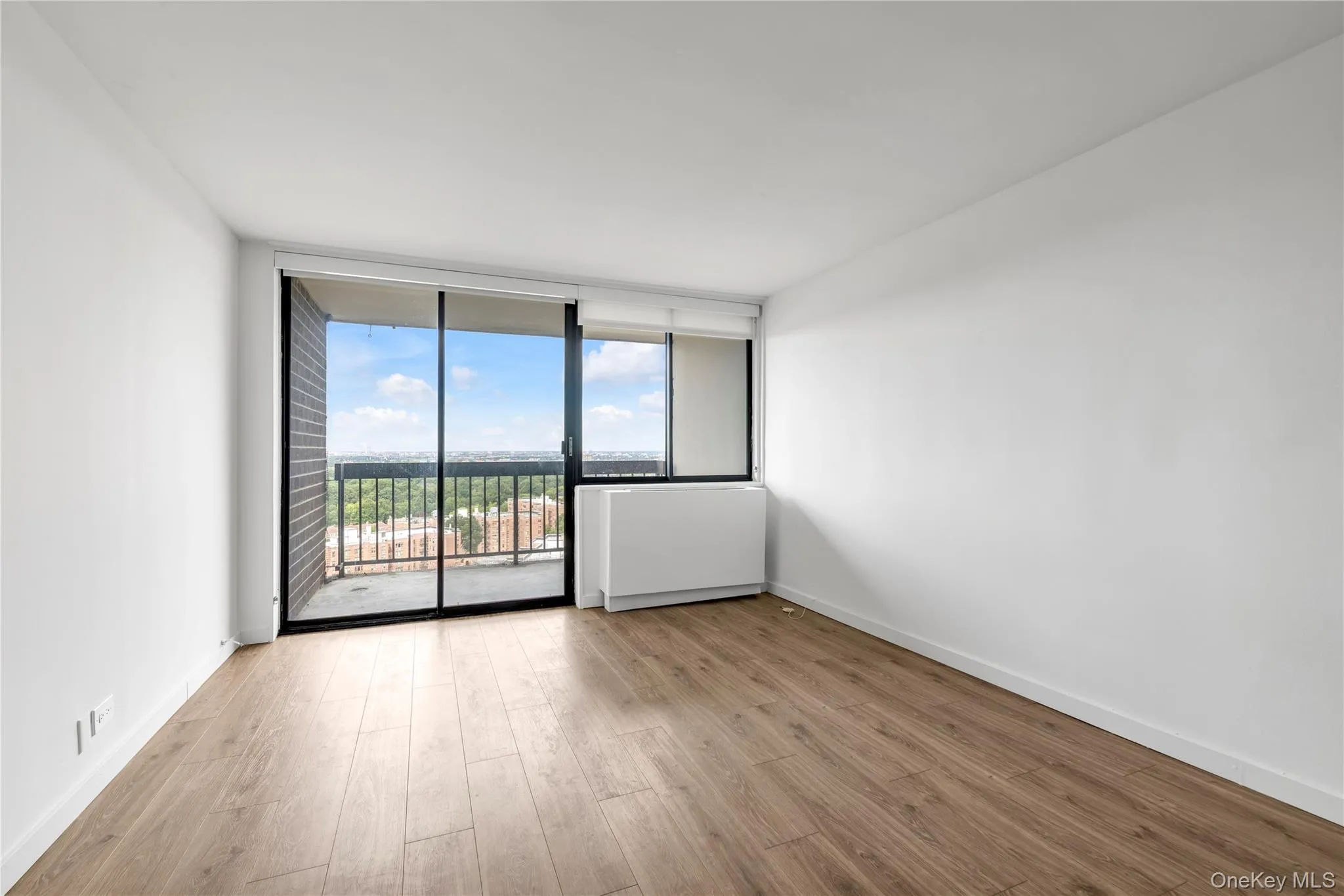 2 Bay Club Drive, New York, NY, 1 Bedroom Bedrooms, 4 Rooms Rooms,1 BathroomBathrooms,Residential,For Rent,Bay Club,0,1052571 2 Bay Club Drive, New York, NY, 1 Bedroom Bedrooms, 4 Rooms Rooms,1 BathroomBathrooms,Residential,For Rent,Bay Club,0,1052571