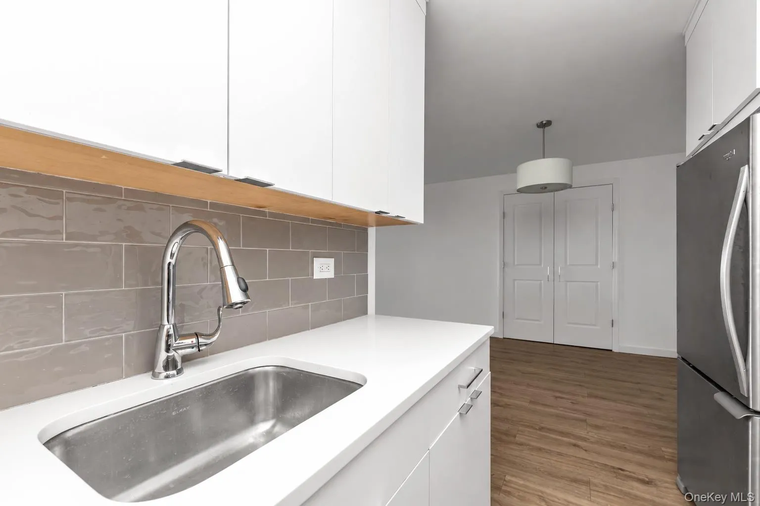 2 Bay Club Drive, New York, NY, 1 Bedroom Bedrooms, 4 Rooms Rooms,1 BathroomBathrooms,Residential,For Rent,Bay Club,0,1052571 2 Bay Club Drive, New York, NY, 1 Bedroom Bedrooms, 4 Rooms Rooms,1 BathroomBathrooms,Residential,For Rent,Bay Club,0,1052571