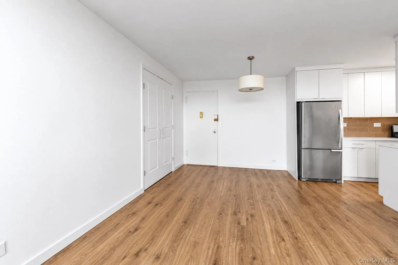 2 Bay Club Drive, New York, NY, 1 Bedroom Bedrooms, 4 Rooms Rooms,1 BathroomBathrooms,Residential,For Rent,Bay Club,0,1052571 2 Bay Club Drive, New York, NY, 1 Bedroom Bedrooms, 4 Rooms Rooms,1 BathroomBathrooms,Residential,For Rent,Bay Club,0,1052571