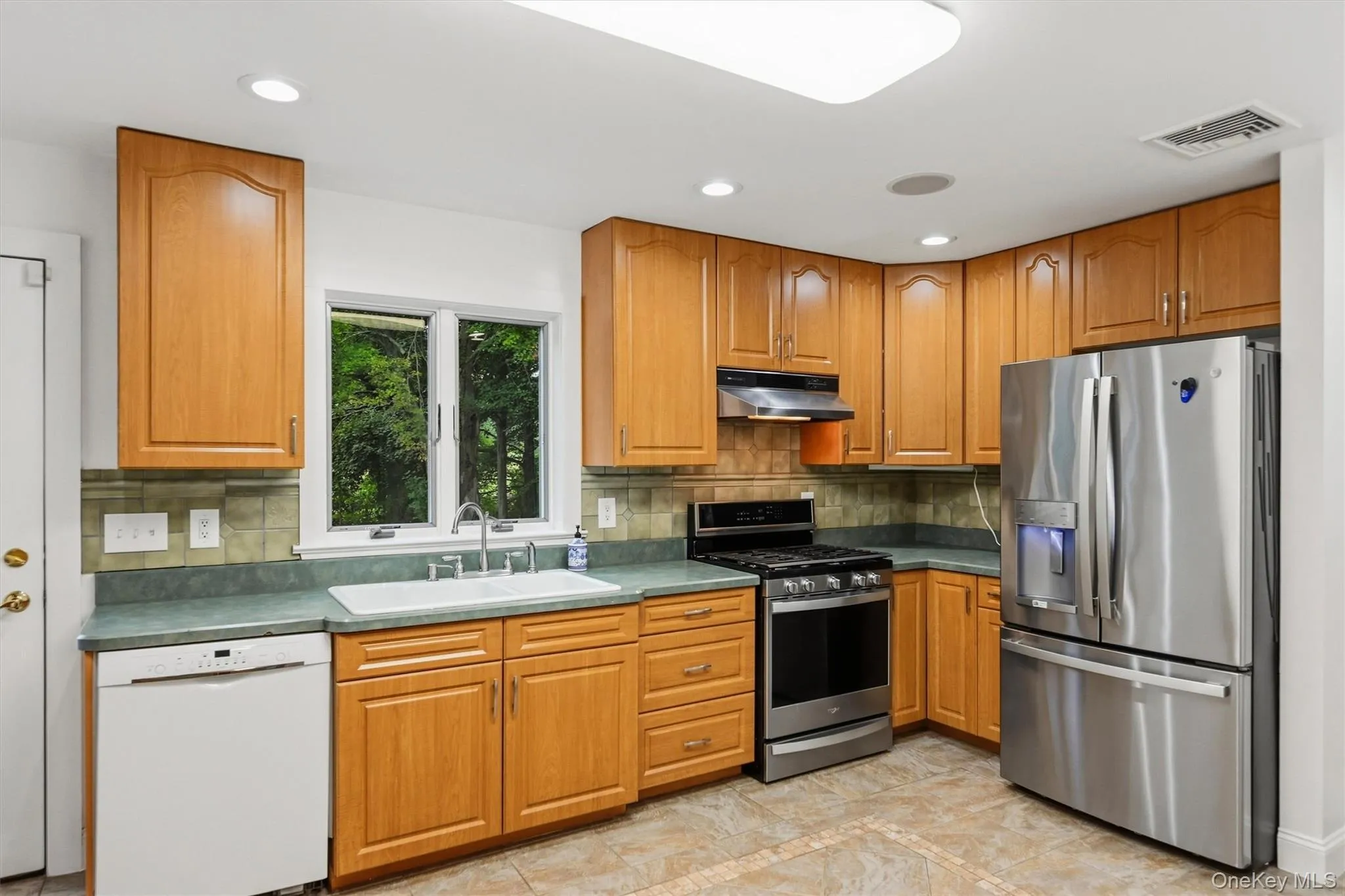 674 Eagle Valley Road, Tuxedo, NY, 3 Bedrooms Bedrooms, 10 Rooms Rooms,2 BathroomsBathrooms,Residential,For Rent,Eagle Valley,0,1052580 674 Eagle Valley Road, Tuxedo, NY, 3 Bedrooms Bedrooms, 10 Rooms Rooms,2 BathroomsBathrooms,Residential,For Rent,Eagle Valley,0,1052580