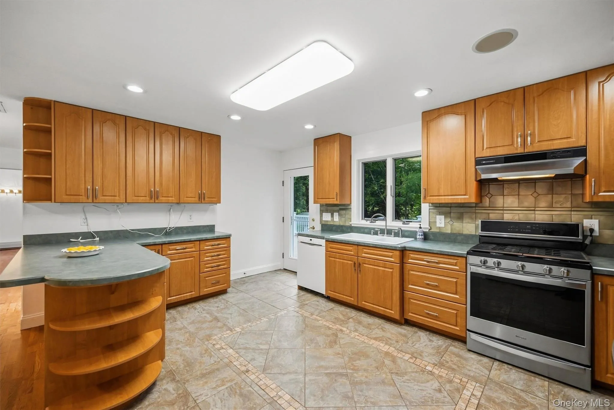 674 Eagle Valley Road, Tuxedo, NY, 3 Bedrooms Bedrooms, 10 Rooms Rooms,2 BathroomsBathrooms,Residential,For Rent,Eagle Valley,0,1052580 674 Eagle Valley Road, Tuxedo, NY, 3 Bedrooms Bedrooms, 10 Rooms Rooms,2 BathroomsBathrooms,Residential,For Rent,Eagle Valley,0,1052580