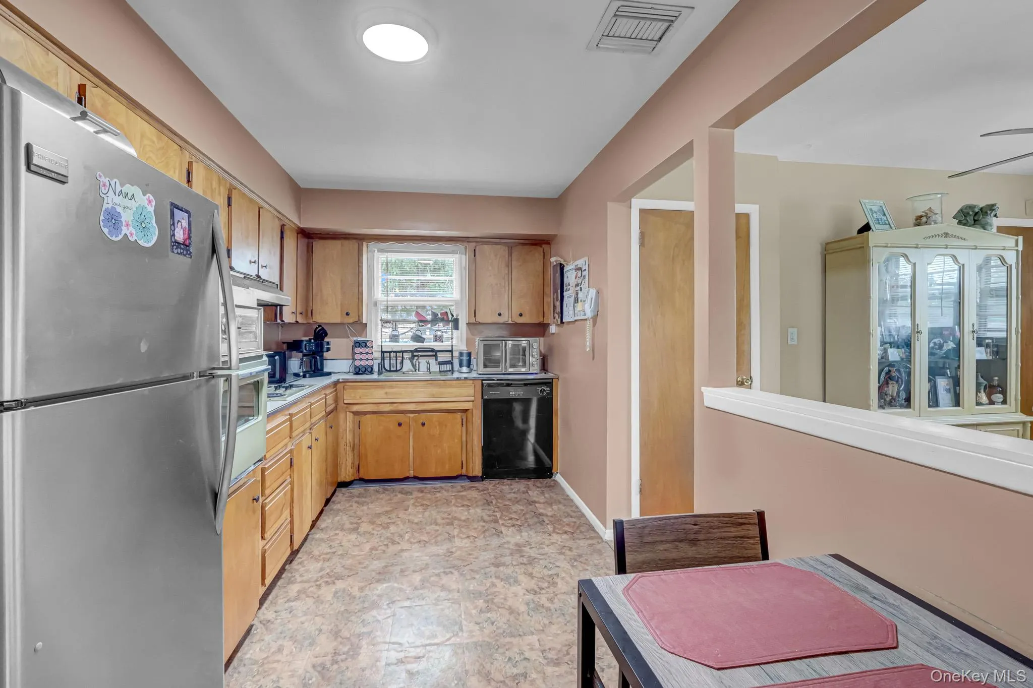 13 Haight Street, Babylon, NY, 3 Bedrooms Bedrooms, 6 Rooms Rooms,1 BathroomBathrooms,Residential,For Rent,Haight,0,1052585 13 Haight Street, Babylon, NY, 3 Bedrooms Bedrooms, 6 Rooms Rooms,1 BathroomBathrooms,Residential,For Rent,Haight,0,1052585
