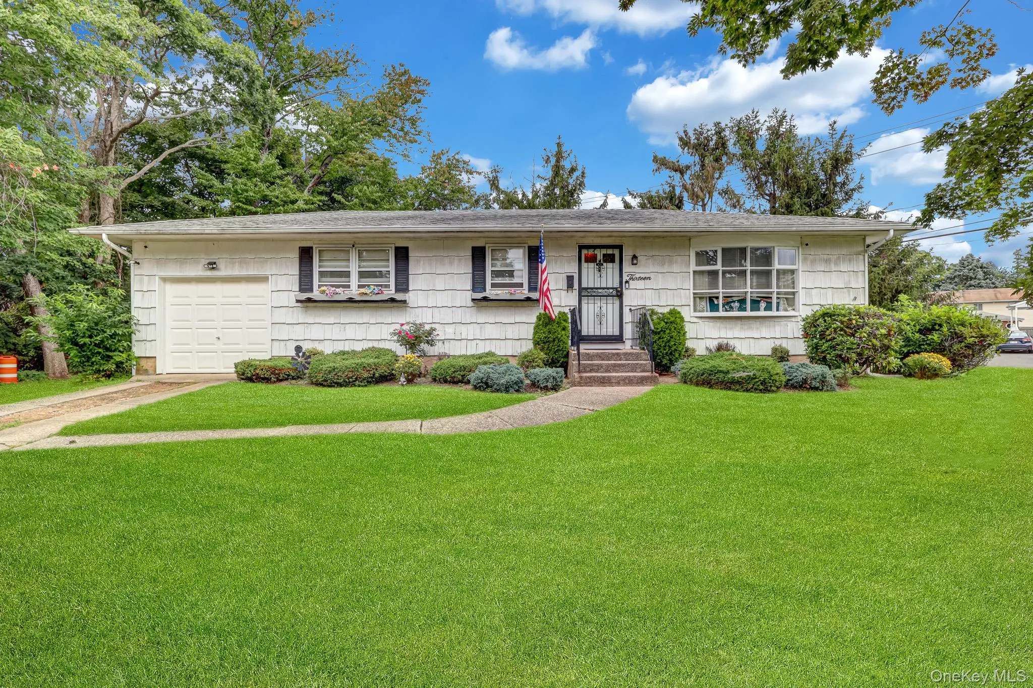 13 Haight Street, Babylon, NY, 3 Bedrooms Bedrooms, 6 Rooms Rooms,1 BathroomBathrooms,Residential,For Rent,Haight,0,1052585 13 Haight Street, Babylon, NY, 3 Bedrooms Bedrooms, 6 Rooms Rooms,1 BathroomBathrooms,Residential,For Rent,Haight,0,1052585