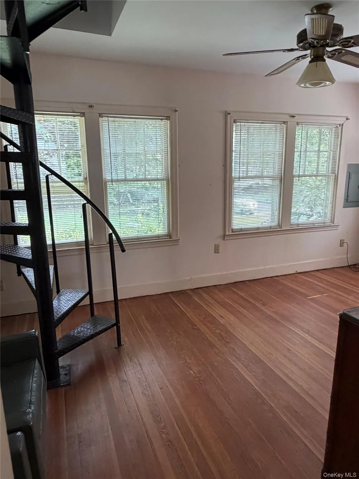 54 Robin Road, Brookhaven, NY, 5 Bedrooms Bedrooms, 9 Rooms Rooms,2 BathroomsBathrooms,Residential,For Rent,Robin,0,1052586 54 Robin Road, Brookhaven, NY, 5 Bedrooms Bedrooms, 9 Rooms Rooms,2 BathroomsBathrooms,Residential,For Rent,Robin,0,1052586