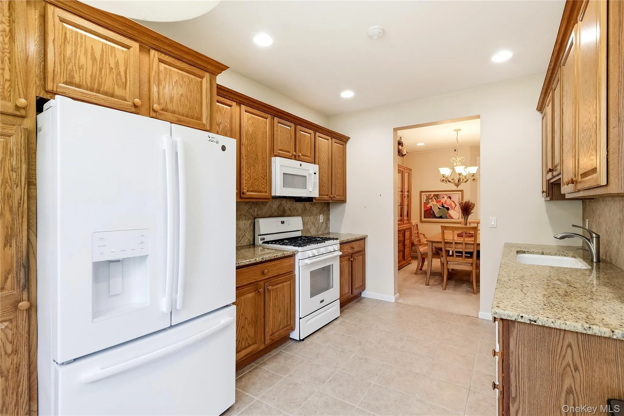 39 Symphony Drive, Brookhaven, NY, 2 Bedrooms Bedrooms, 10 Rooms Rooms,3 BathroomsBathrooms,Residential,For Rent,Symphony,0,1052587 39 Symphony Drive, Brookhaven, NY, 2 Bedrooms Bedrooms, 10 Rooms Rooms,3 BathroomsBathrooms,Residential,For Rent,Symphony,0,1052587