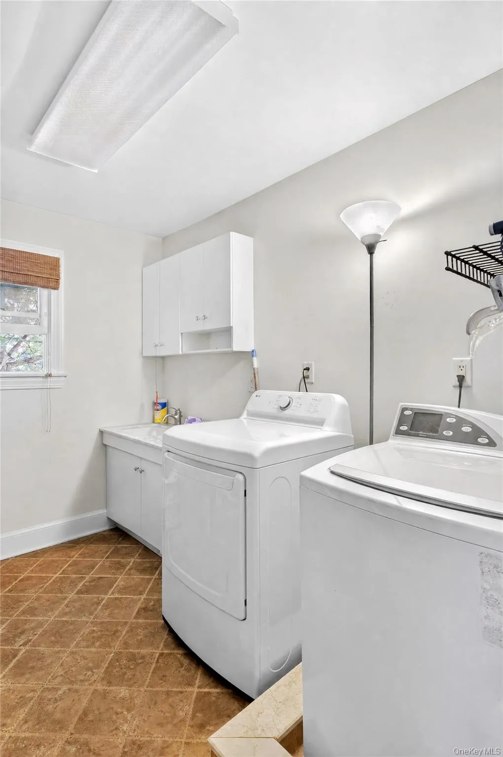 3414 Manchester Road, Hempstead, NY, 4 Bedrooms Bedrooms, 11 Rooms Rooms,2 BathroomsBathrooms,Residential,For Rent,Manchester,0,1052591 3414 Manchester Road, Hempstead, NY, 4 Bedrooms Bedrooms, 11 Rooms Rooms,2 BathroomsBathrooms,Residential,For Rent,Manchester,0,1052591