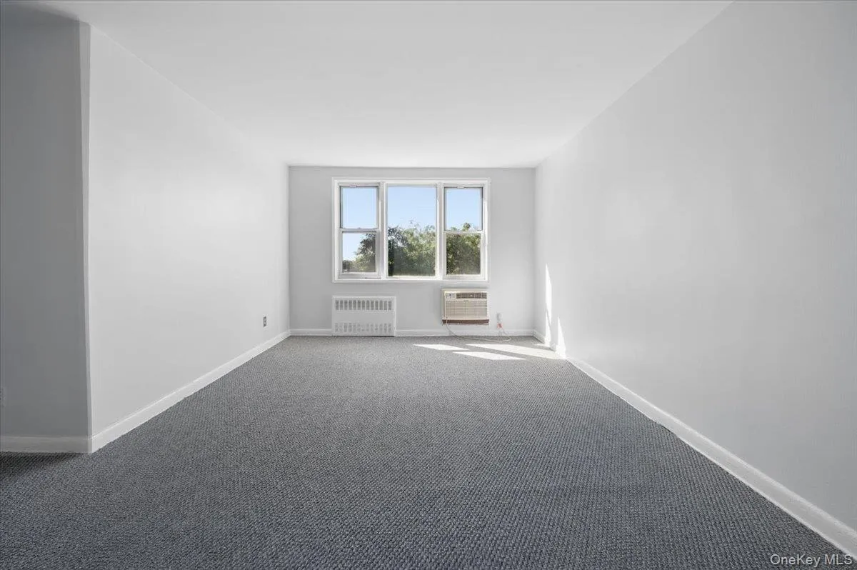 3 Sadore Lane, Yonkers, NY, 1 Bedroom Bedrooms, 3 Rooms Rooms,1 BathroomBathrooms,Residential,For Rent,Sadore,0,1052601 3 Sadore Lane, Yonkers, NY, 1 Bedroom Bedrooms, 3 Rooms Rooms,1 BathroomBathrooms,Residential,For Rent,Sadore,0,1052601