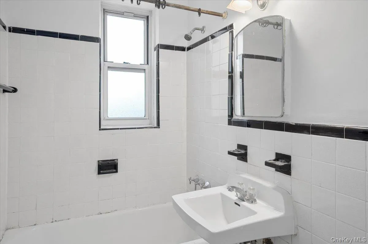 3 Sadore Lane, Yonkers, NY, 1 Bedroom Bedrooms, 3 Rooms Rooms,1 BathroomBathrooms,Residential,For Rent,Sadore,0,1052601 3 Sadore Lane, Yonkers, NY, 1 Bedroom Bedrooms, 3 Rooms Rooms,1 BathroomBathrooms,Residential,For Rent,Sadore,0,1052601