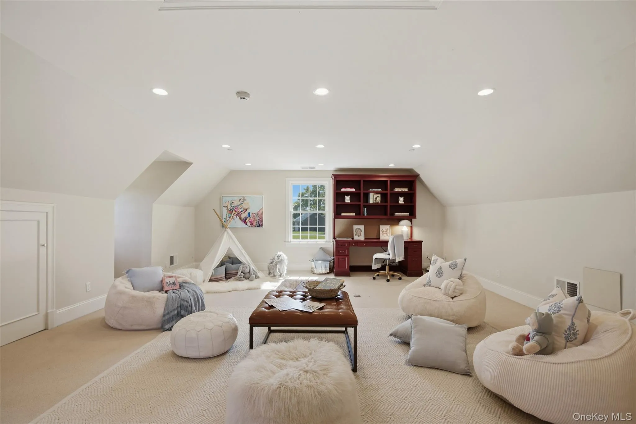 81 Park Drive, Harrison, NY, 7 Bedrooms Bedrooms, 16 Rooms Rooms,7 BathroomsBathrooms,Residential,For Rent,Park,0,1052607 81 Park Drive, Harrison, NY, 7 Bedrooms Bedrooms, 16 Rooms Rooms,7 BathroomsBathrooms,Residential,For Rent,Park,0,1052607
