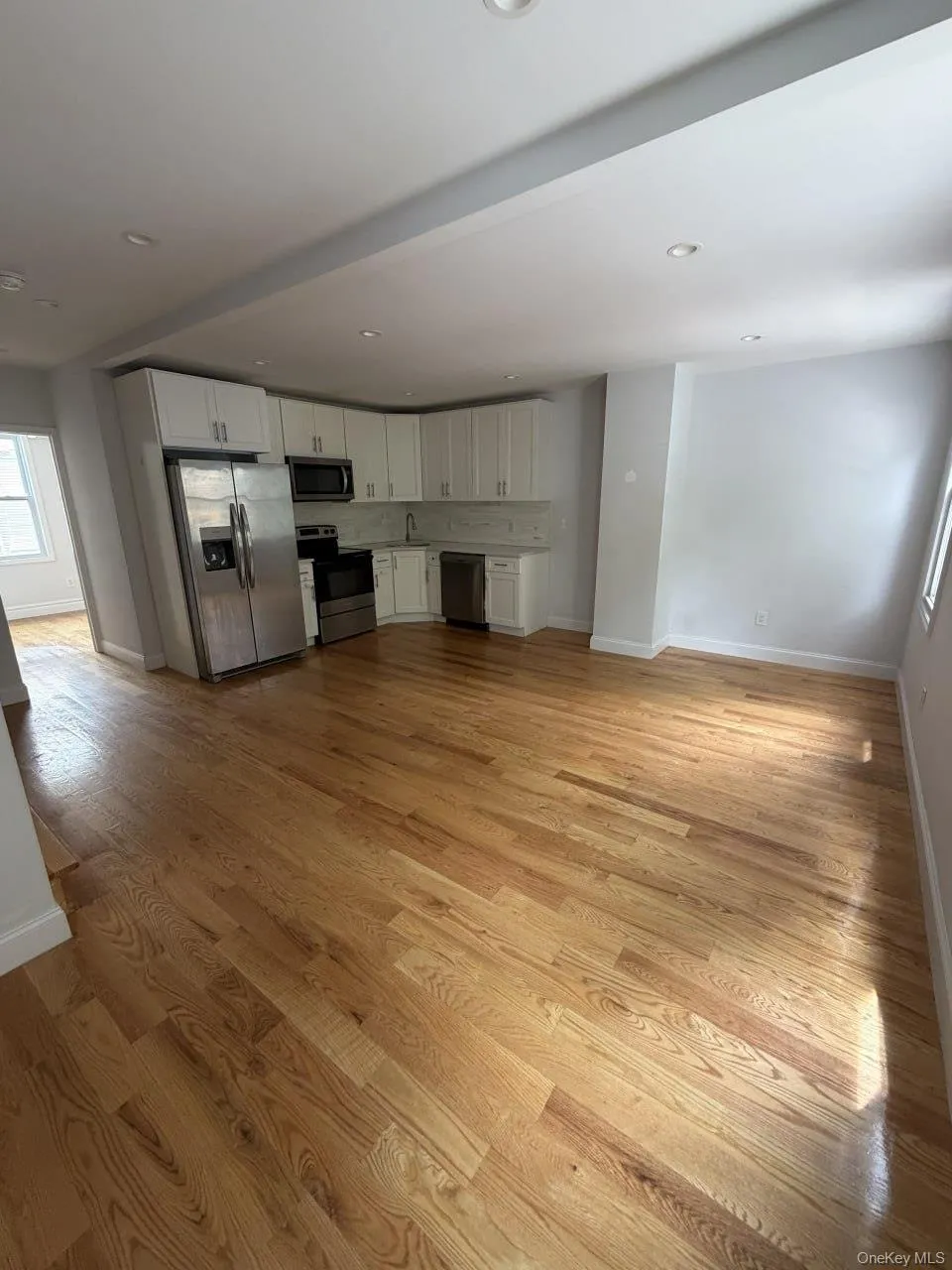 2760 Bainbridge Avenue, New York, NY, 4 Bedroom Bedrooms, 7 Room Rooms,1 BathroomBathrooms,Residential Lease,For Rent,Bainbridge,0,1052614 2760 Bainbridge Avenue, New York, NY, 4 Bedroom Bedrooms, 7 Room Rooms,1 BathroomBathrooms,Residential Lease,For Rent,Bainbridge,0,1052614