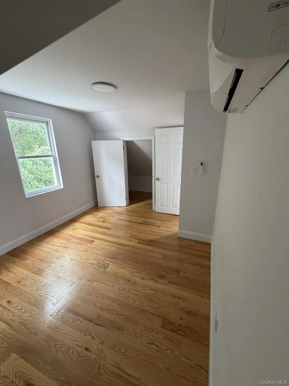 2760 Bainbridge Avenue, New York, NY, 4 Bedroom Bedrooms, 7 Room Rooms,1 BathroomBathrooms,Residential Lease,For Rent,Bainbridge,0,1052614 2760 Bainbridge Avenue, New York, NY, 4 Bedroom Bedrooms, 7 Room Rooms,1 BathroomBathrooms,Residential Lease,For Rent,Bainbridge,0,1052614