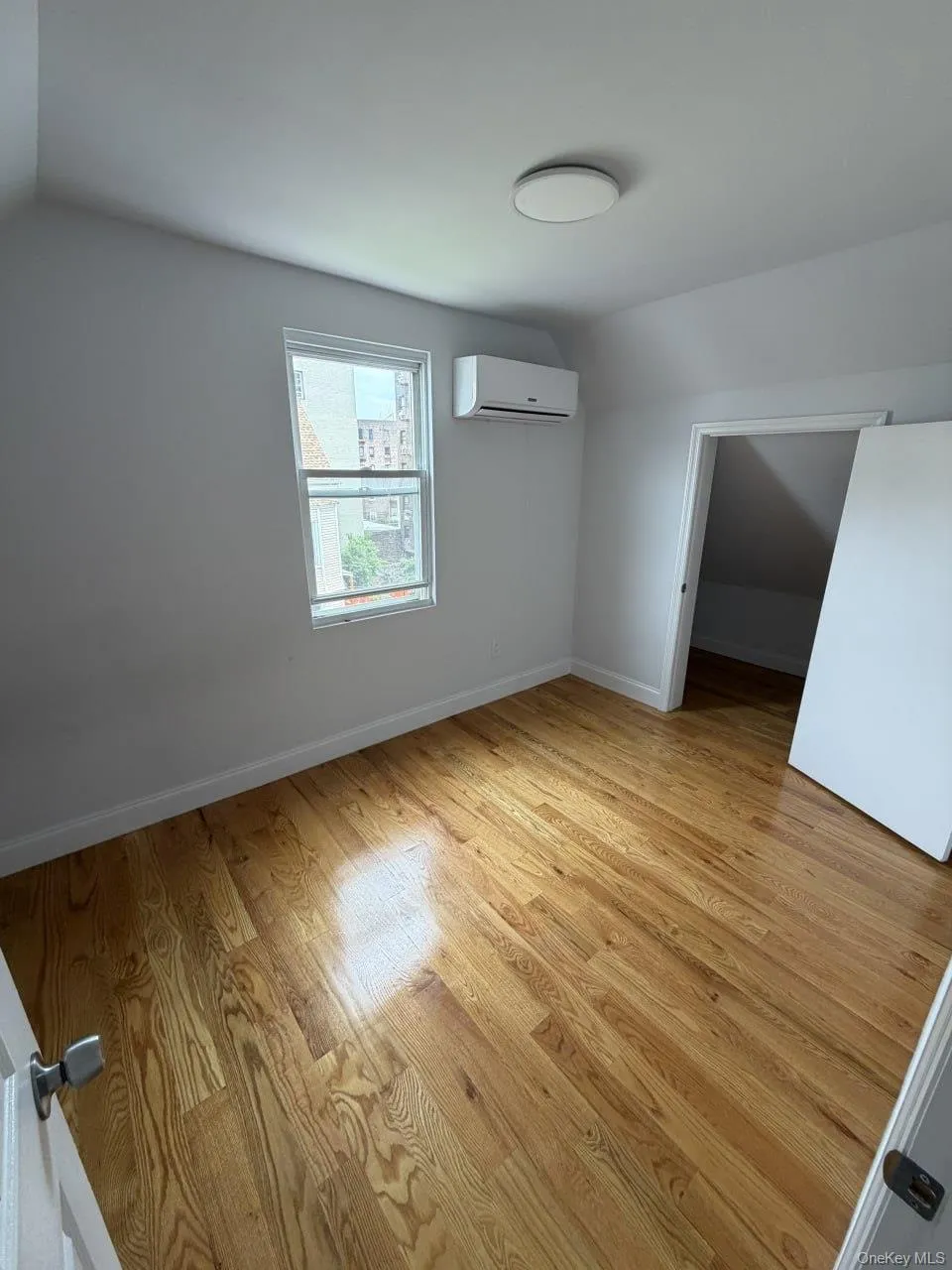 2760 Bainbridge Avenue, New York, NY, 4 Bedroom Bedrooms, 7 Room Rooms,1 BathroomBathrooms,Residential Lease,For Rent,Bainbridge,0,1052614 2760 Bainbridge Avenue, New York, NY, 4 Bedroom Bedrooms, 7 Room Rooms,1 BathroomBathrooms,Residential Lease,For Rent,Bainbridge,0,1052614