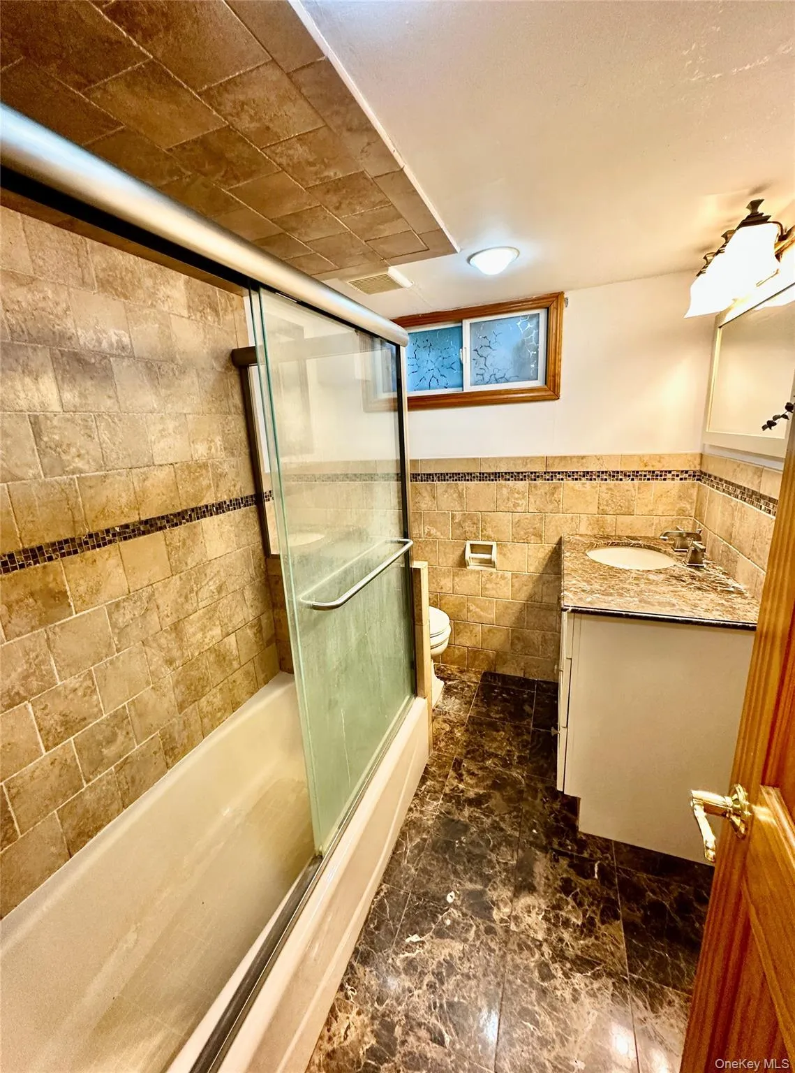 73 Davison Avenue, Hempstead, NY, 2 Bedrooms Bedrooms, 6 Rooms Rooms,2 BathroomsBathrooms,Residential Lease,For Rent,Davison,0,1052618 73 Davison Avenue, Hempstead, NY, 2 Bedrooms Bedrooms, 6 Rooms Rooms,2 BathroomsBathrooms,Residential Lease,For Rent,Davison,0,1052618