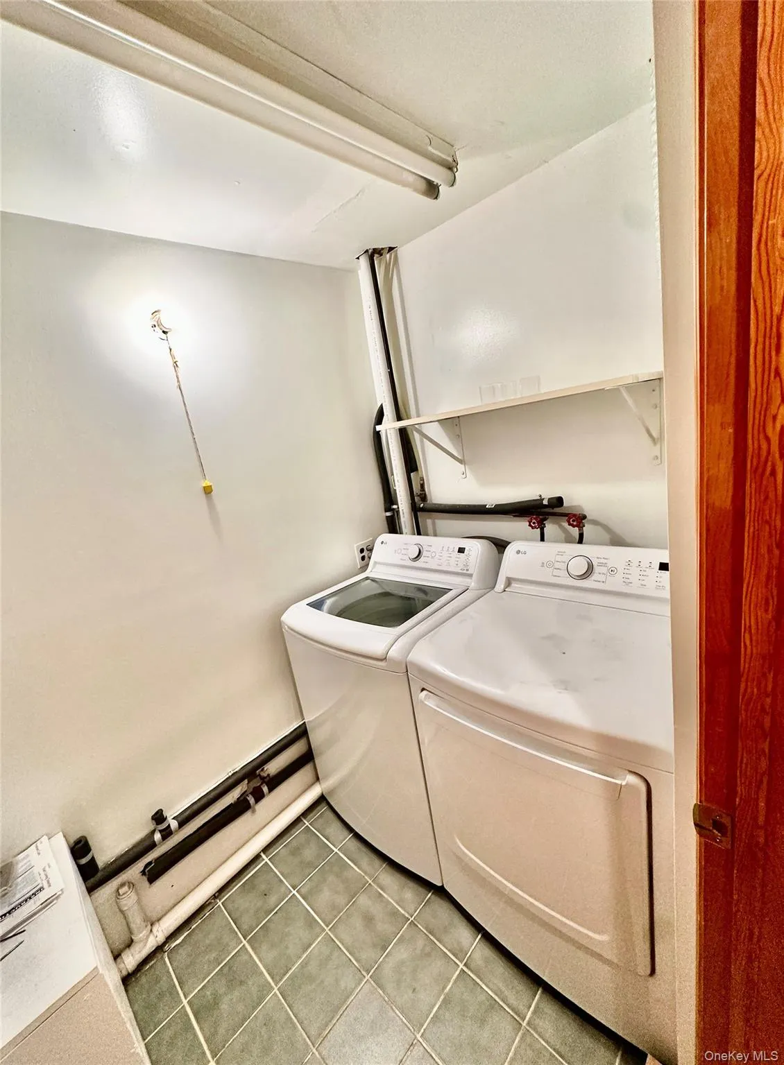 73 Davison Avenue, Hempstead, NY, 2 Bedrooms Bedrooms, 6 Rooms Rooms,2 BathroomsBathrooms,Residential Lease,For Rent,Davison,0,1052618 73 Davison Avenue, Hempstead, NY, 2 Bedrooms Bedrooms, 6 Rooms Rooms,2 BathroomsBathrooms,Residential Lease,For Rent,Davison,0,1052618