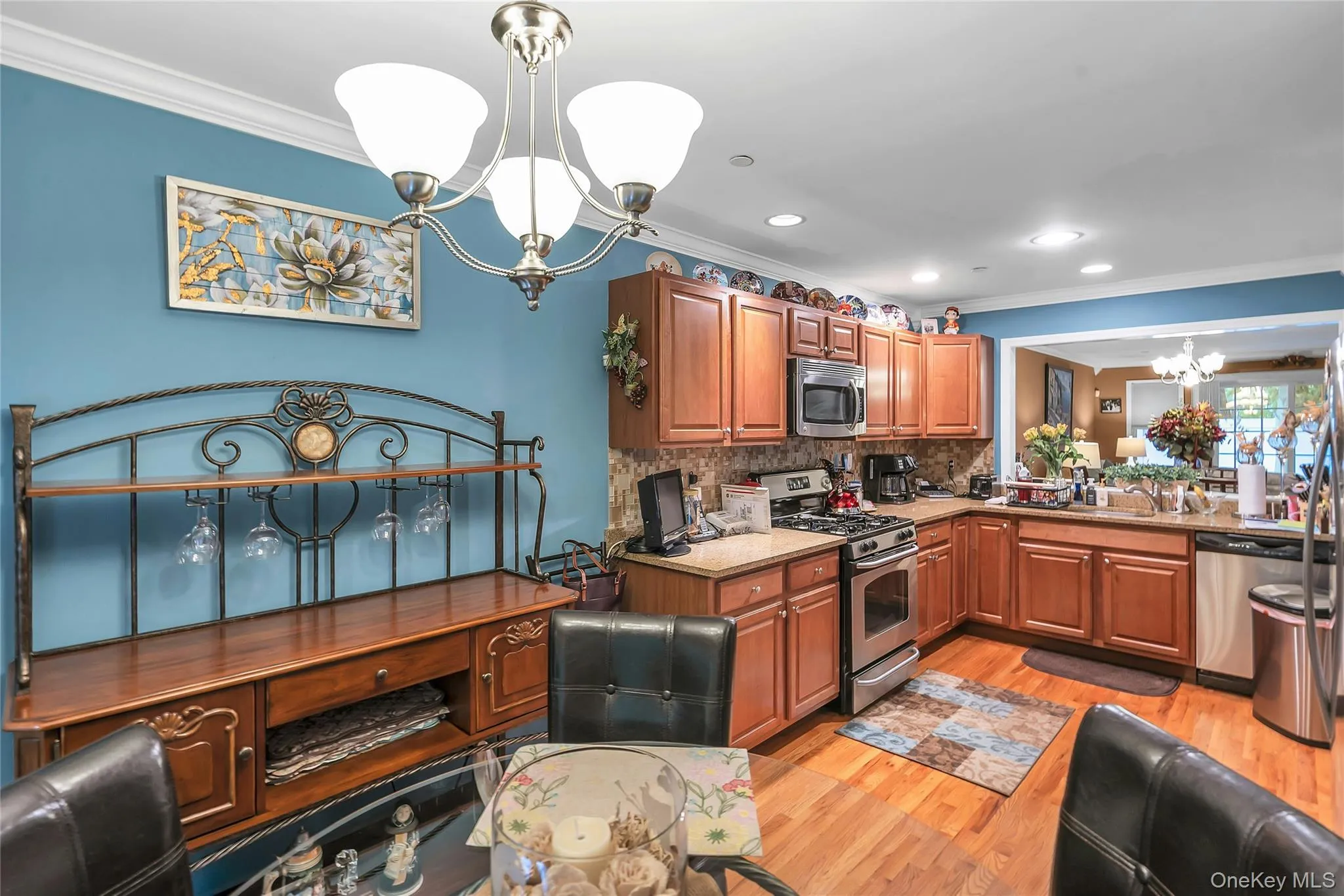 176 Merrick Road, Babylon, NY, 2 Bedrooms Bedrooms, 5 Rooms Rooms,1 BathroomBathrooms,Residential,For Rent,Merrick,0,1052621 176 Merrick Road, Babylon, NY, 2 Bedrooms Bedrooms, 5 Rooms Rooms,1 BathroomBathrooms,Residential,For Rent,Merrick,0,1052621