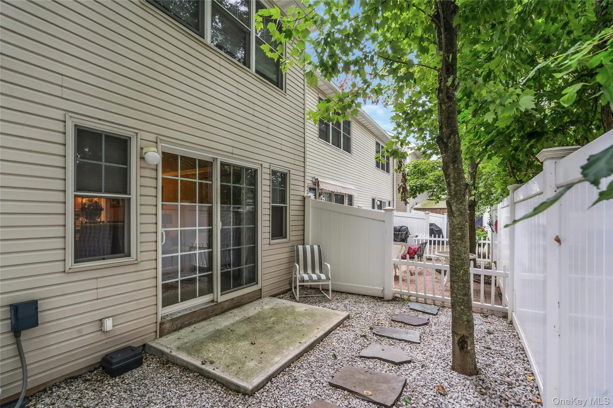 176 Merrick Road, Babylon, NY, 2 Bedrooms Bedrooms, 5 Rooms Rooms,1 BathroomBathrooms,Residential,For Rent,Merrick,0,1052621 176 Merrick Road, Babylon, NY, 2 Bedrooms Bedrooms, 5 Rooms Rooms,1 BathroomBathrooms,Residential,For Rent,Merrick,0,1052621
