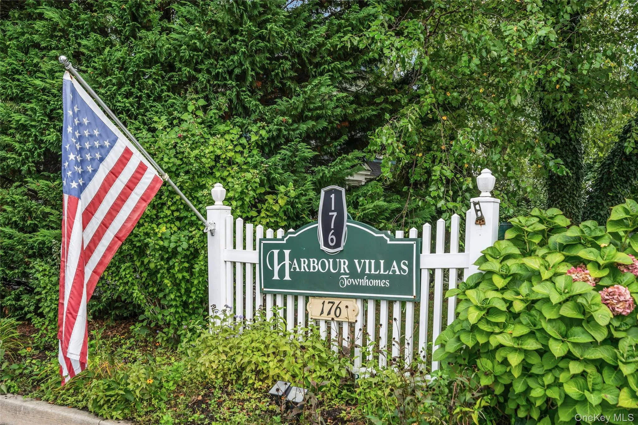 176 Merrick Road, Babylon, NY, 2 Bedrooms Bedrooms, 5 Rooms Rooms,1 BathroomBathrooms,Residential,For Rent,Merrick,0,1052621 176 Merrick Road, Babylon, NY, 2 Bedrooms Bedrooms, 5 Rooms Rooms,1 BathroomBathrooms,Residential,For Rent,Merrick,0,1052621