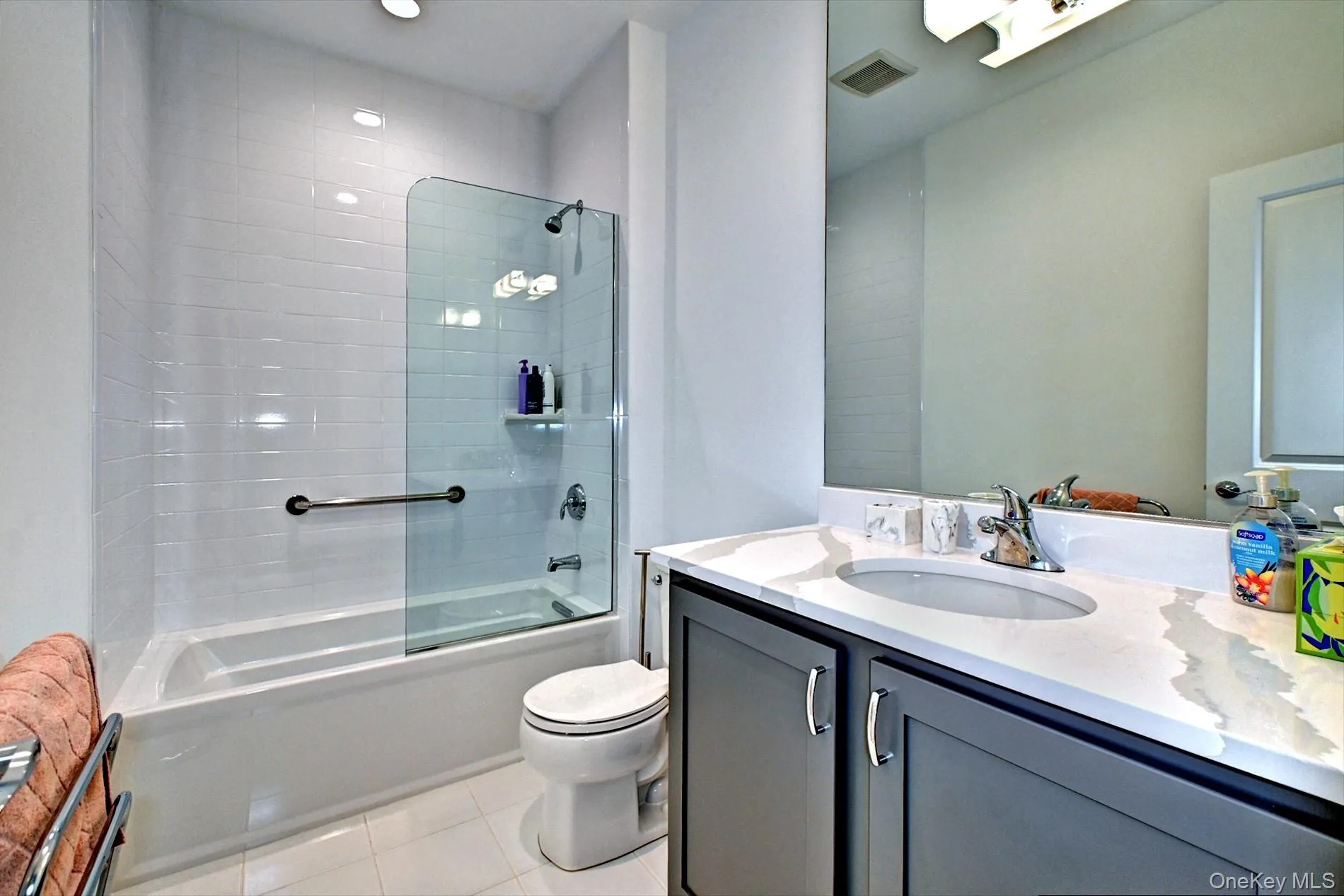 182 Belmont Circle, Brookhaven, NY, 3 Bedrooms Bedrooms, 9 Rooms Rooms,2 BathroomsBathrooms,Residential,For Rent,Belmont,0,1052625 182 Belmont Circle, Brookhaven, NY, 3 Bedrooms Bedrooms, 9 Rooms Rooms,2 BathroomsBathrooms,Residential,For Rent,Belmont,0,1052625