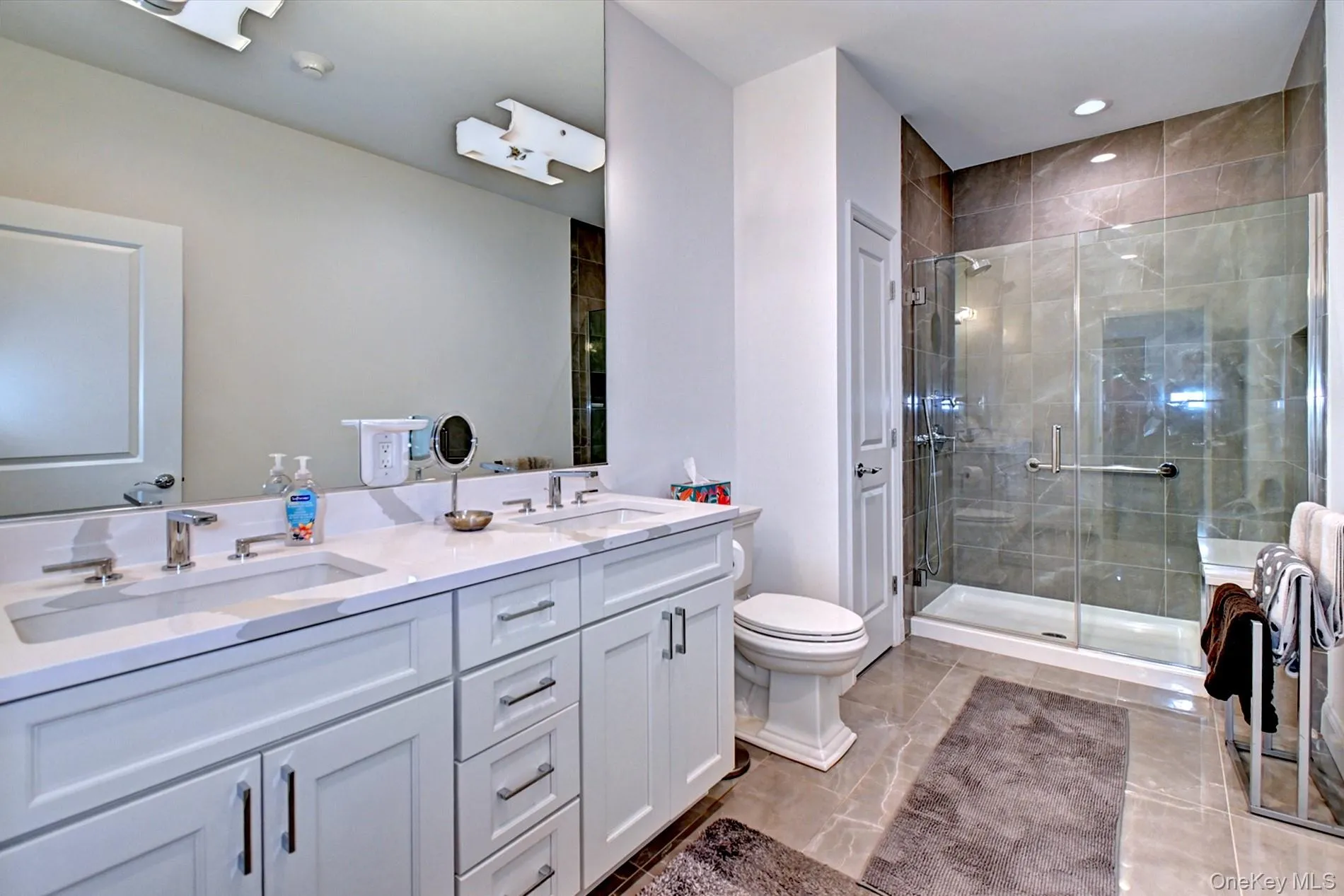 182 Belmont Circle, Brookhaven, NY, 3 Bedrooms Bedrooms, 9 Rooms Rooms,2 BathroomsBathrooms,Residential,For Rent,Belmont,0,1052625 182 Belmont Circle, Brookhaven, NY, 3 Bedrooms Bedrooms, 9 Rooms Rooms,2 BathroomsBathrooms,Residential,For Rent,Belmont,0,1052625