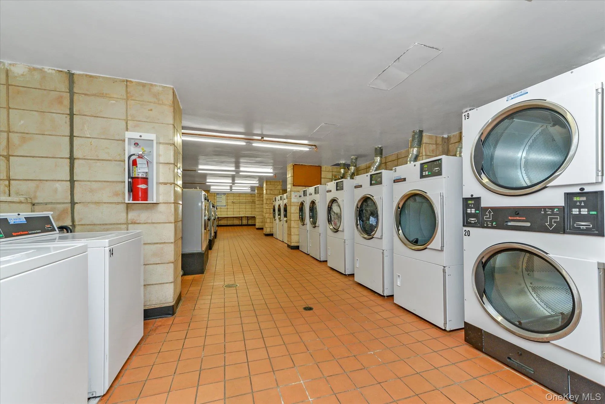 61-20 Grand Central Parkway, New York, NY, 1 Bedroom Bedrooms, 4 Rooms Rooms,1 BathroomBathrooms,Residential,For Rent,Grand Central,0,1052628 61-20 Grand Central Parkway, New York, NY, 1 Bedroom Bedrooms, 4 Rooms Rooms,1 BathroomBathrooms,Residential,For Rent,Grand Central,0,1052628