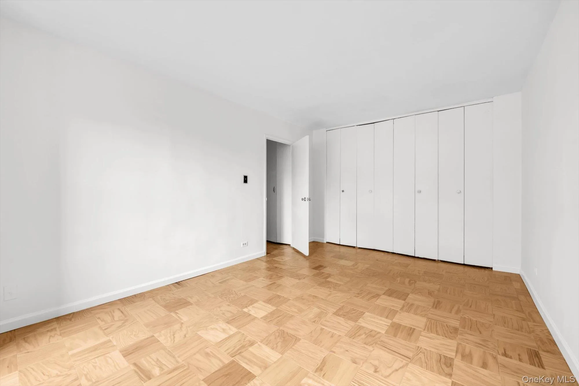 61-20 Grand Central Parkway, New York, NY, 1 Bedroom Bedrooms, 4 Rooms Rooms,1 BathroomBathrooms,Residential,For Rent,Grand Central,0,1052628 61-20 Grand Central Parkway, New York, NY, 1 Bedroom Bedrooms, 4 Rooms Rooms,1 BathroomBathrooms,Residential,For Rent,Grand Central,0,1052628
